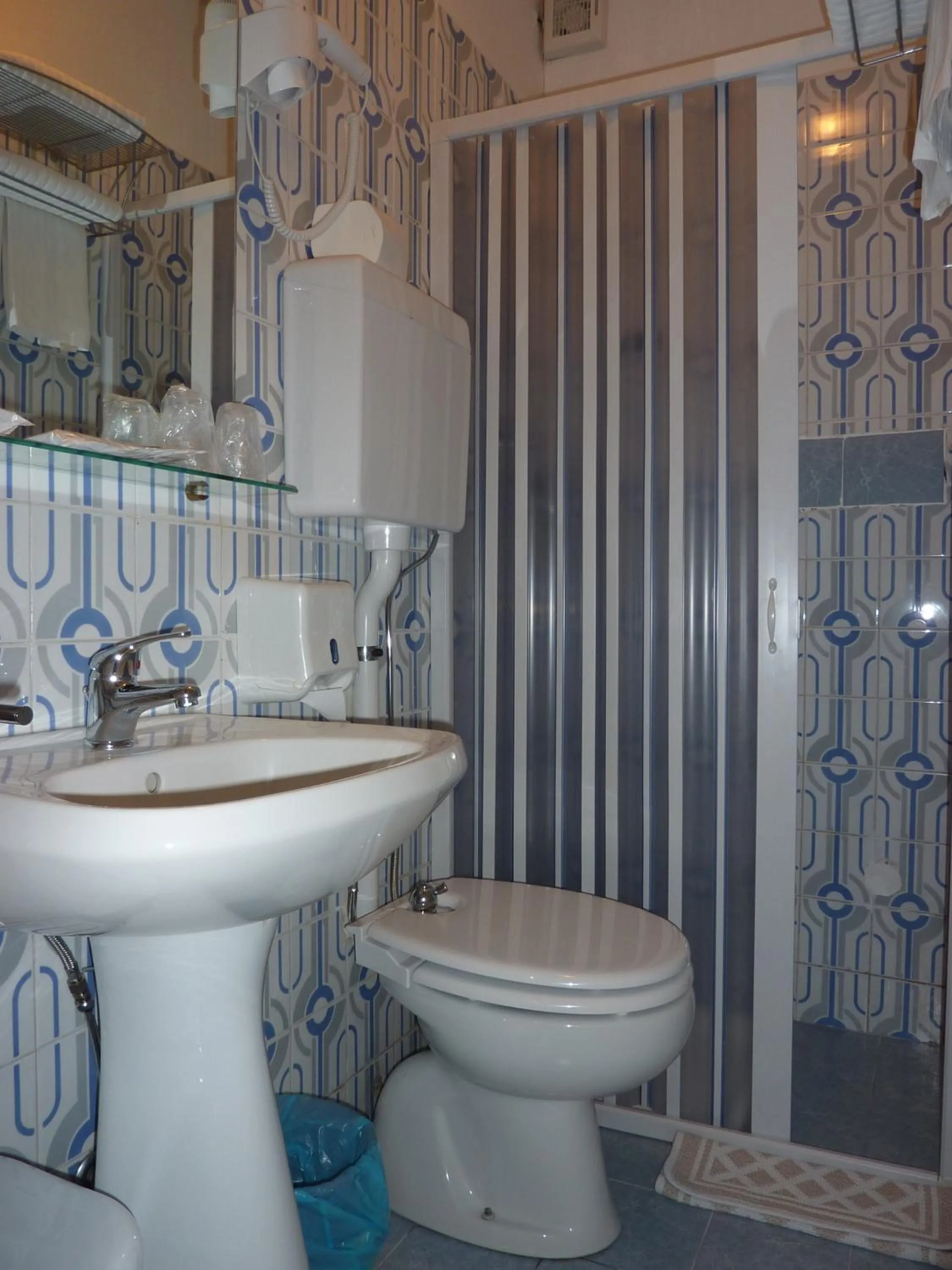 Bathroom in Hotel Corso