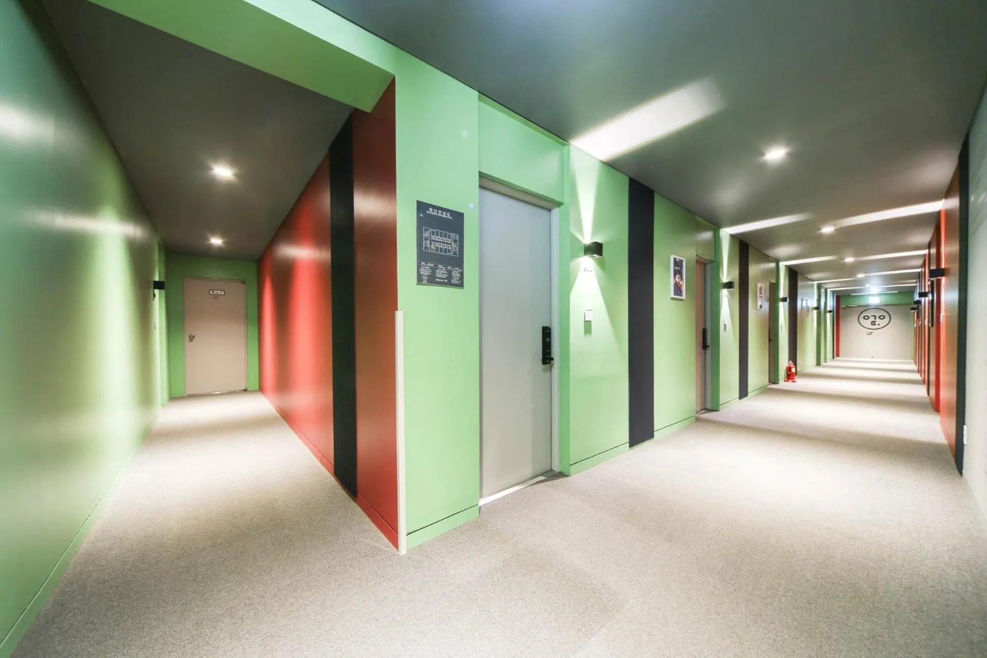 Property building in Hotel Yeogiuhtte Gyeongpo