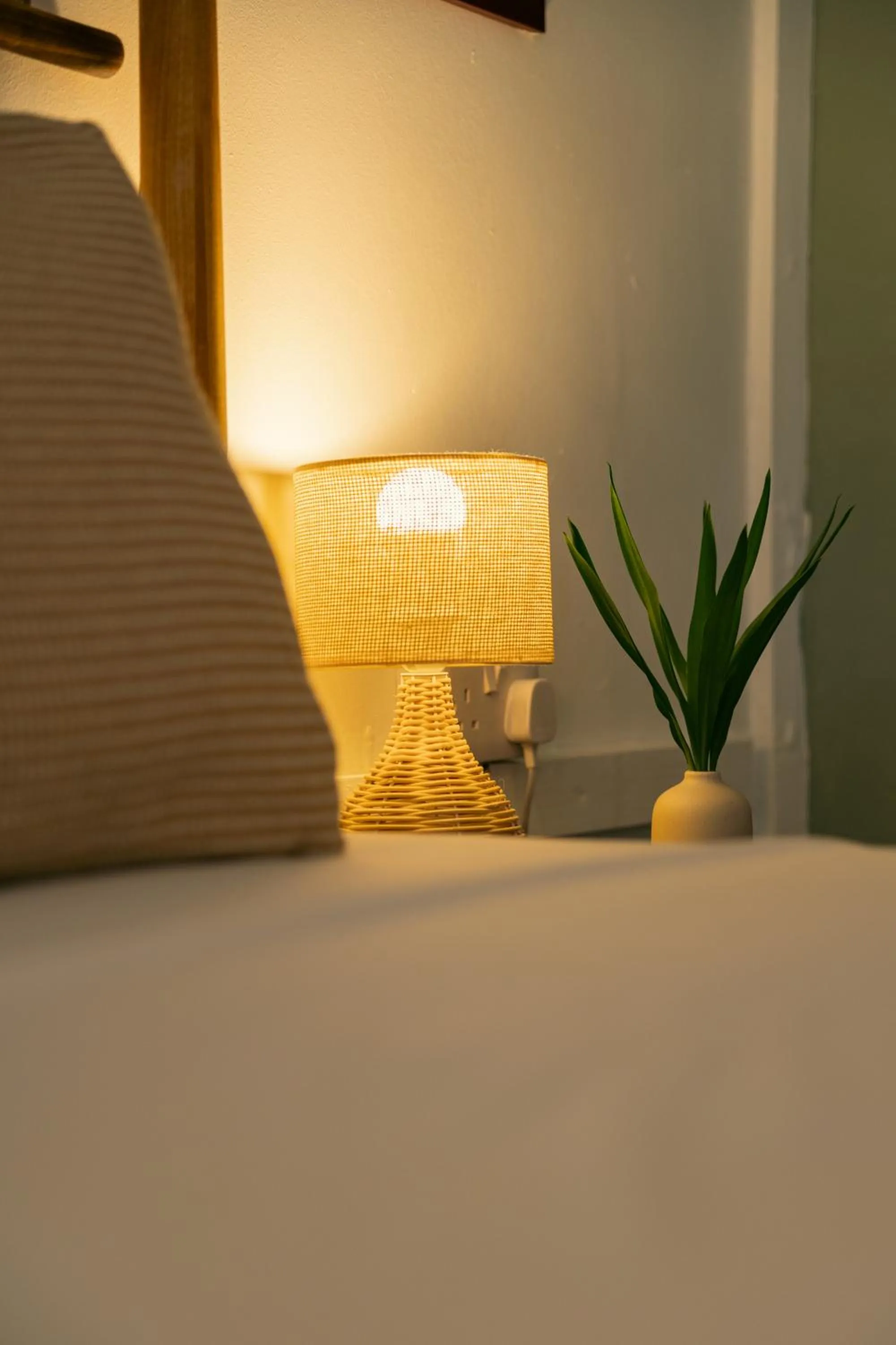 Bed in Beau Vallon Bungalows