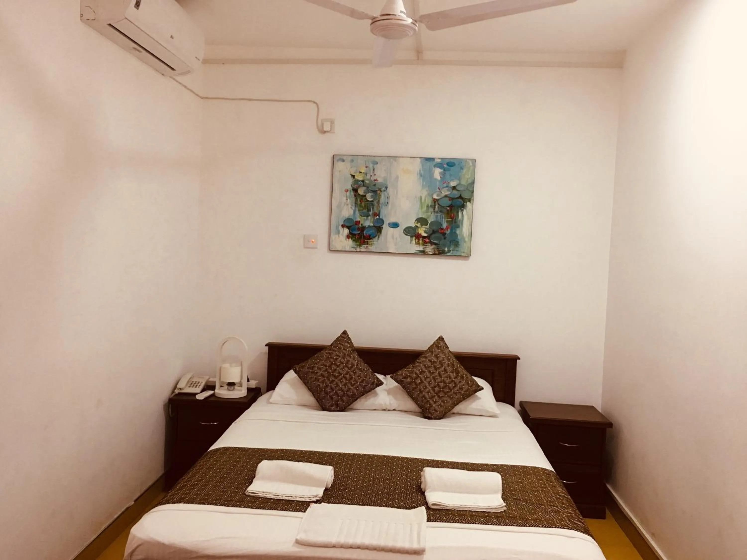 Bed in Sarvodaya Samma Vaasa Residence