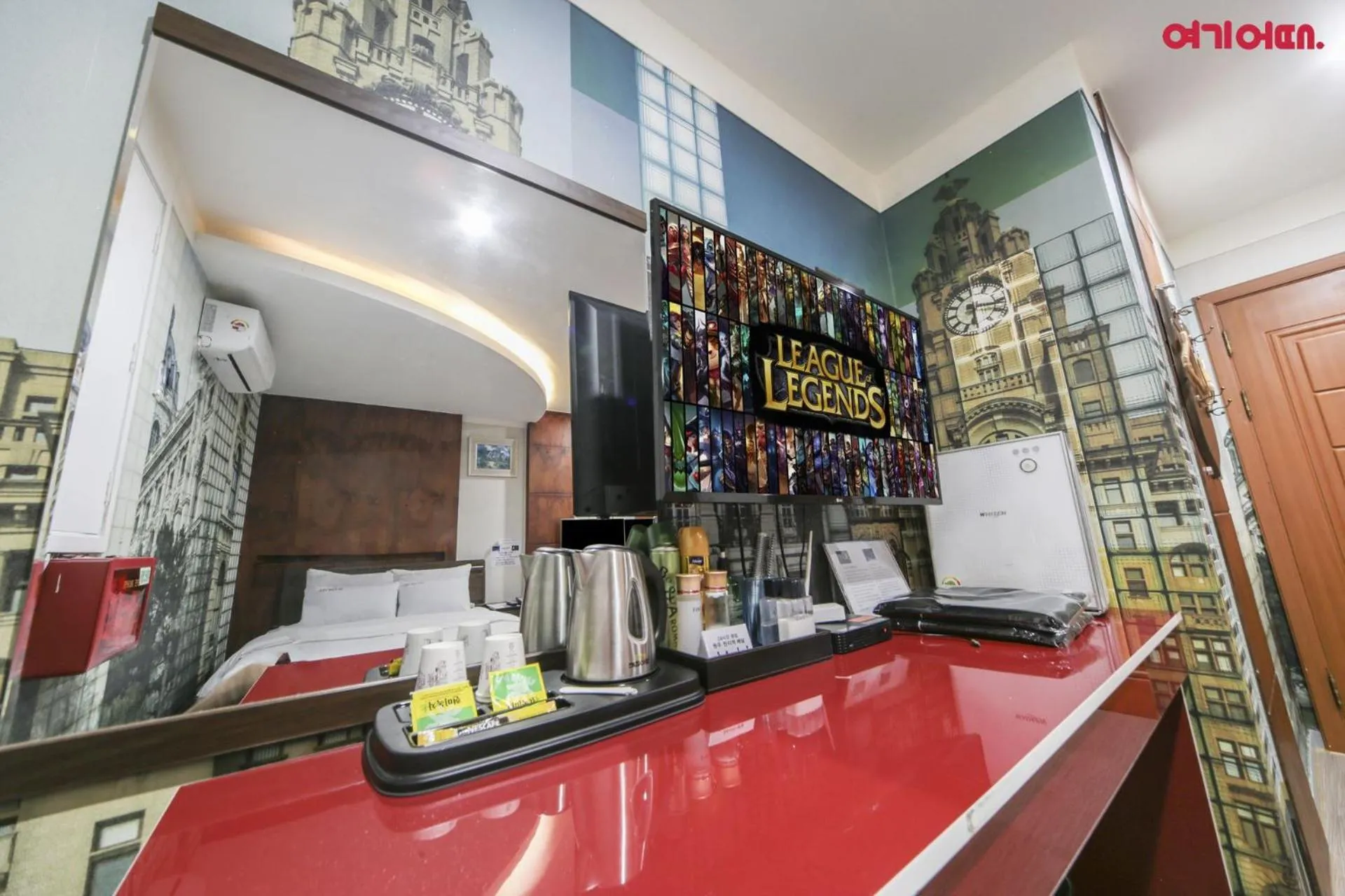 Photo of the whole room in Sky Motel