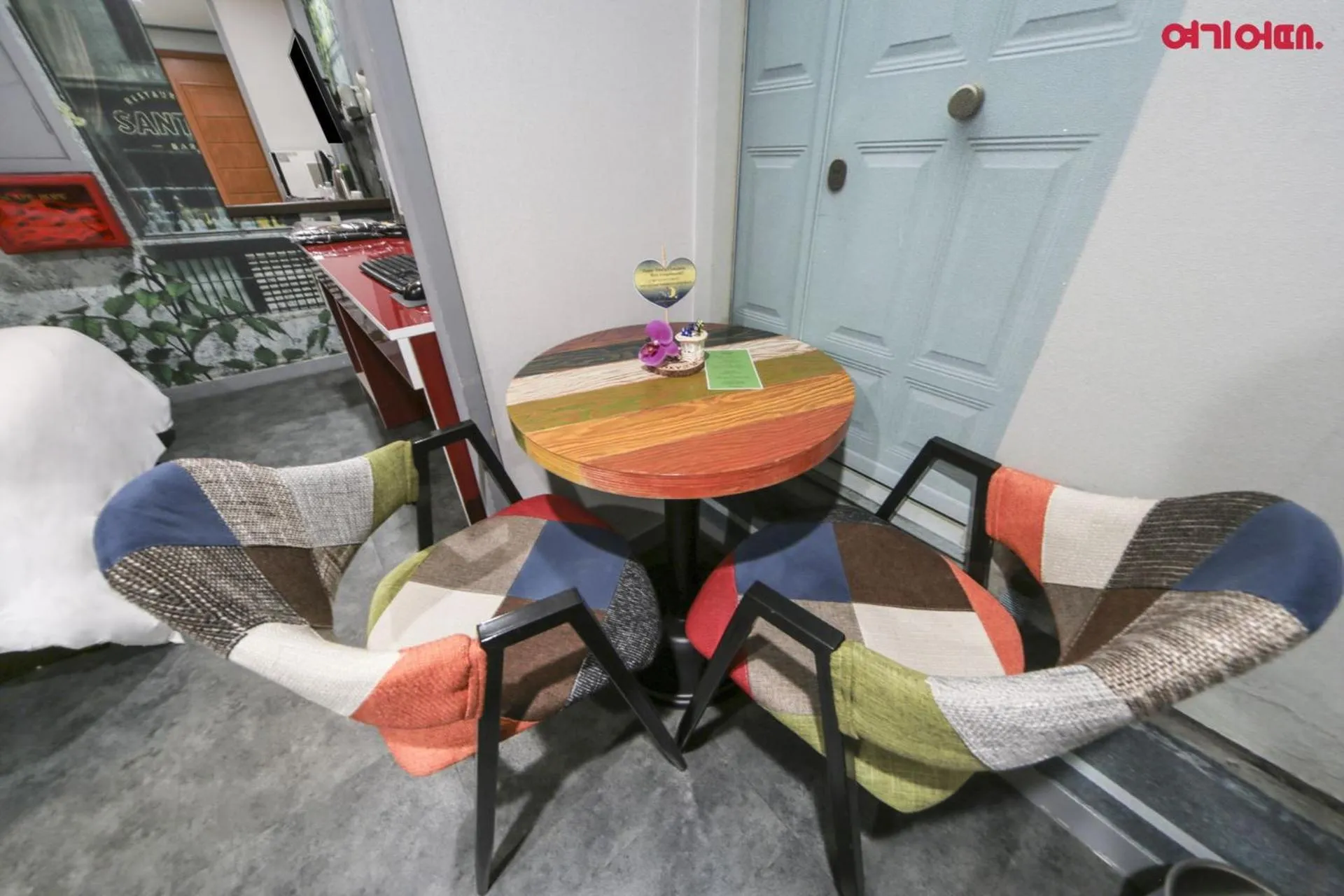 Photo of the whole room in Sky Motel