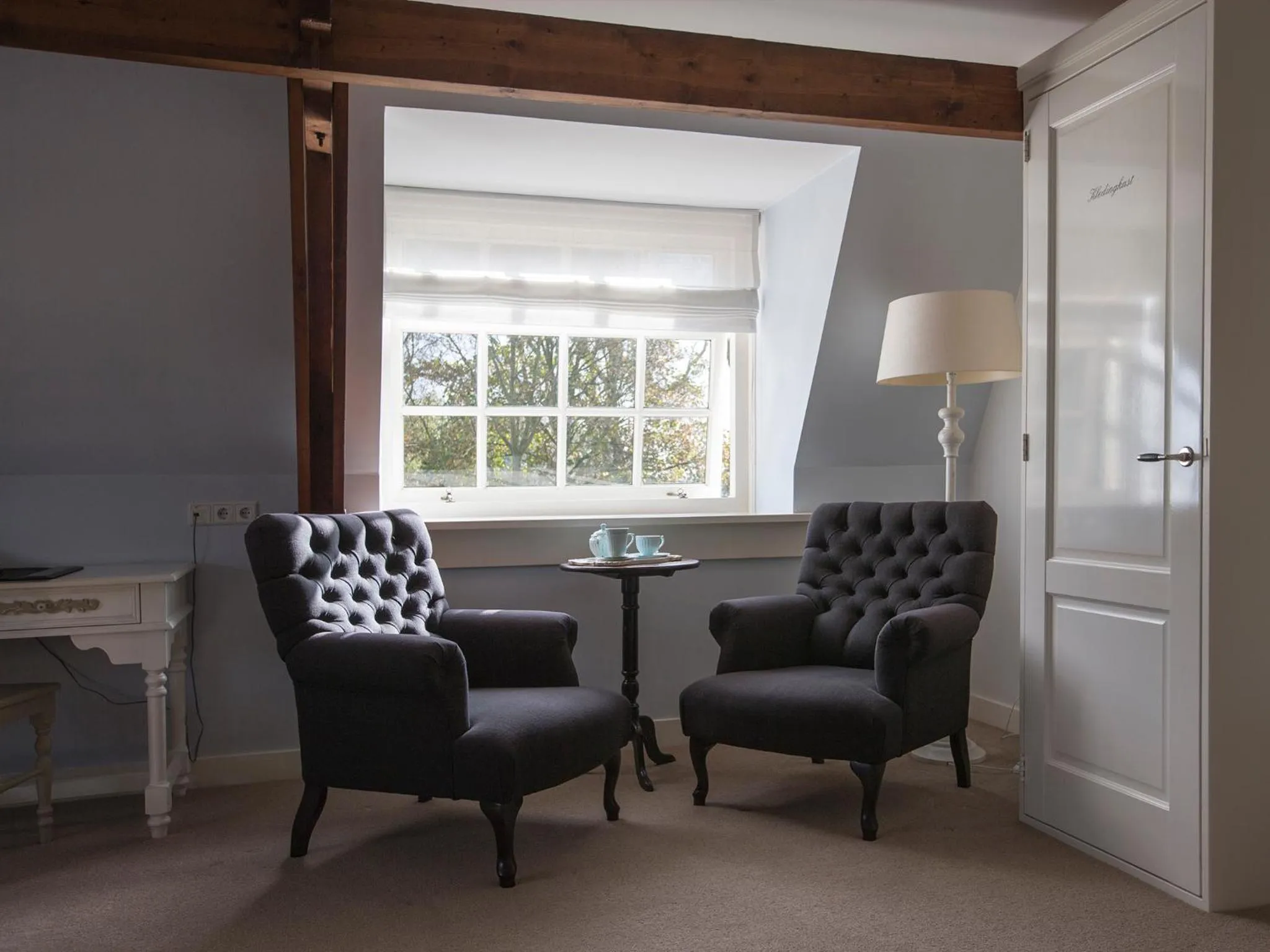 Seating area in B & B Hotel The Baron Crown