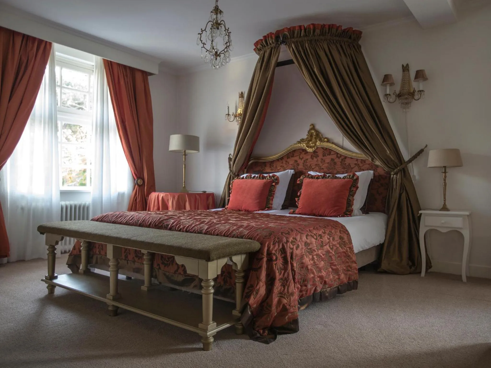 Day, Bed in B & B Hotel The Baron Crown