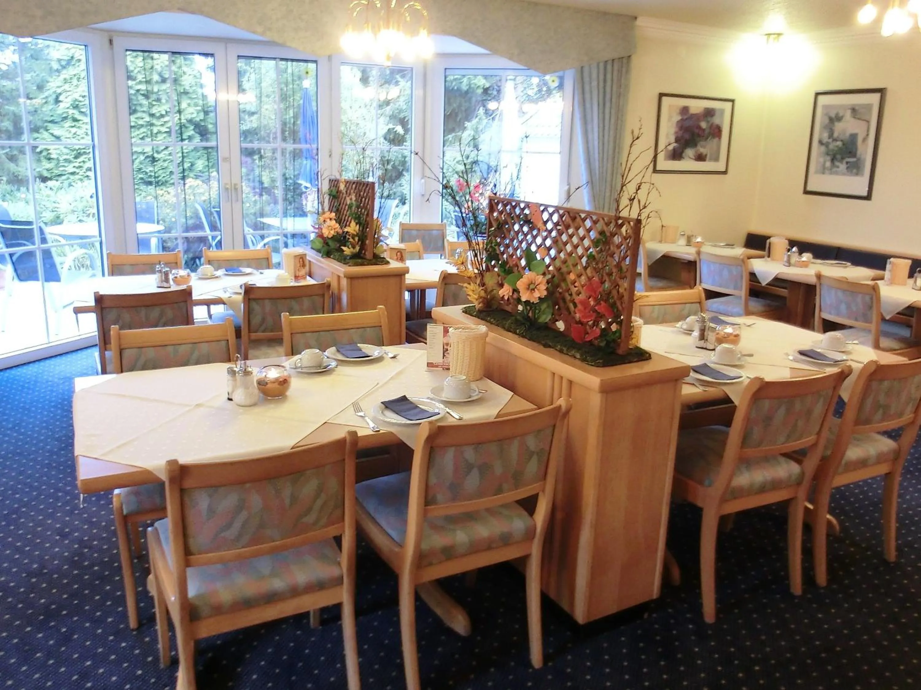 Restaurant/places to eat in Hotel Nordic