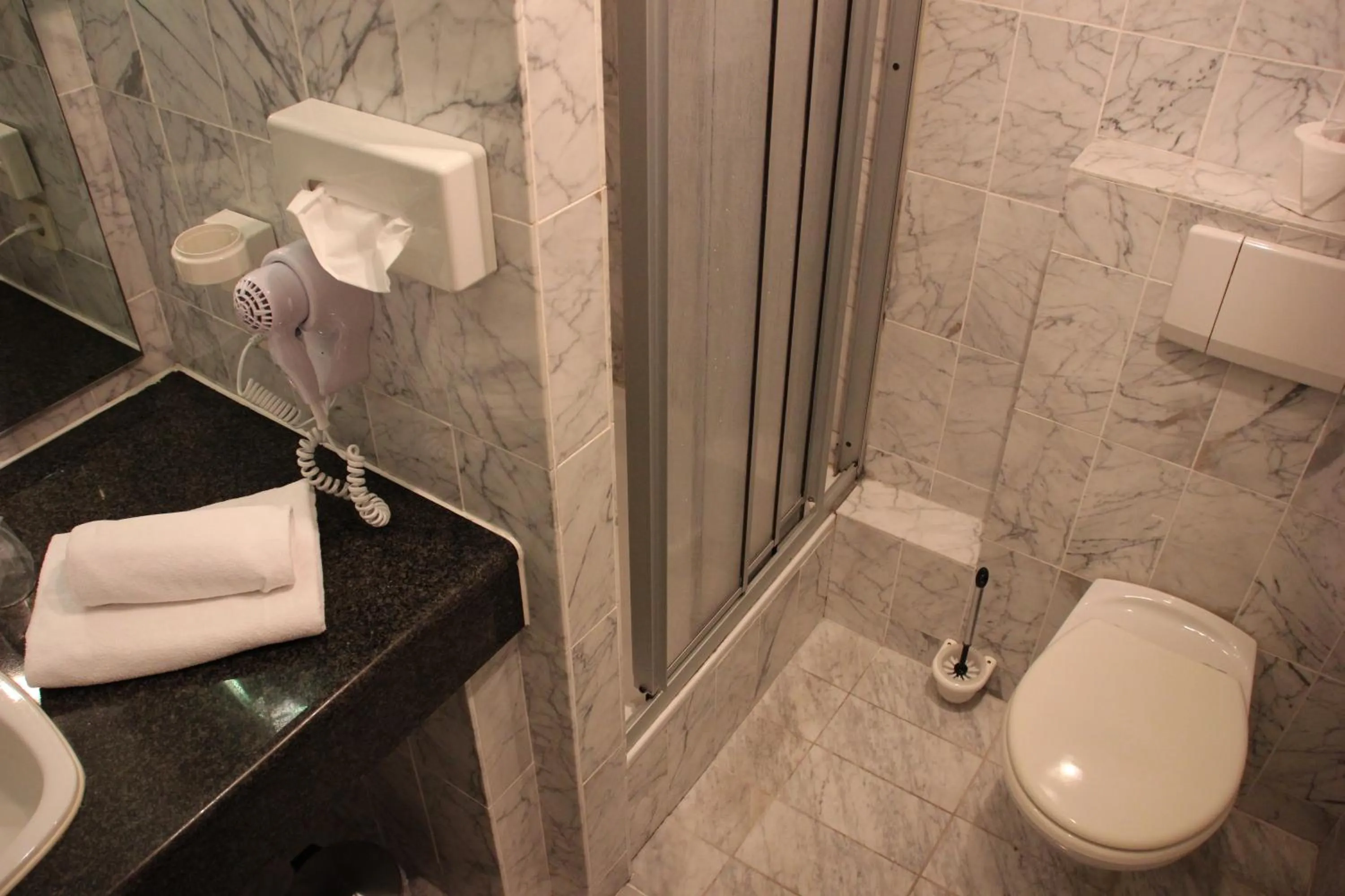 Bathroom in Hotel Nordic