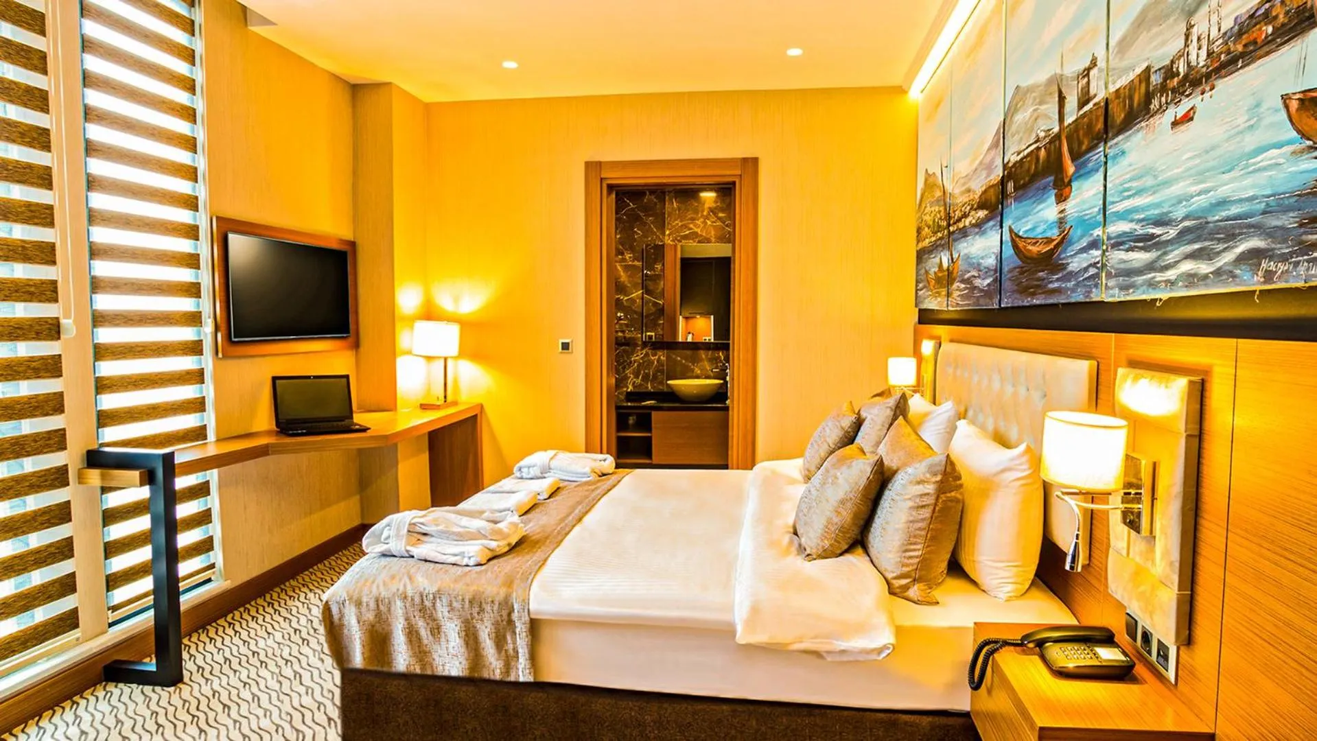 Photo of the whole room, Bed in Aselia Hotel Trabzon