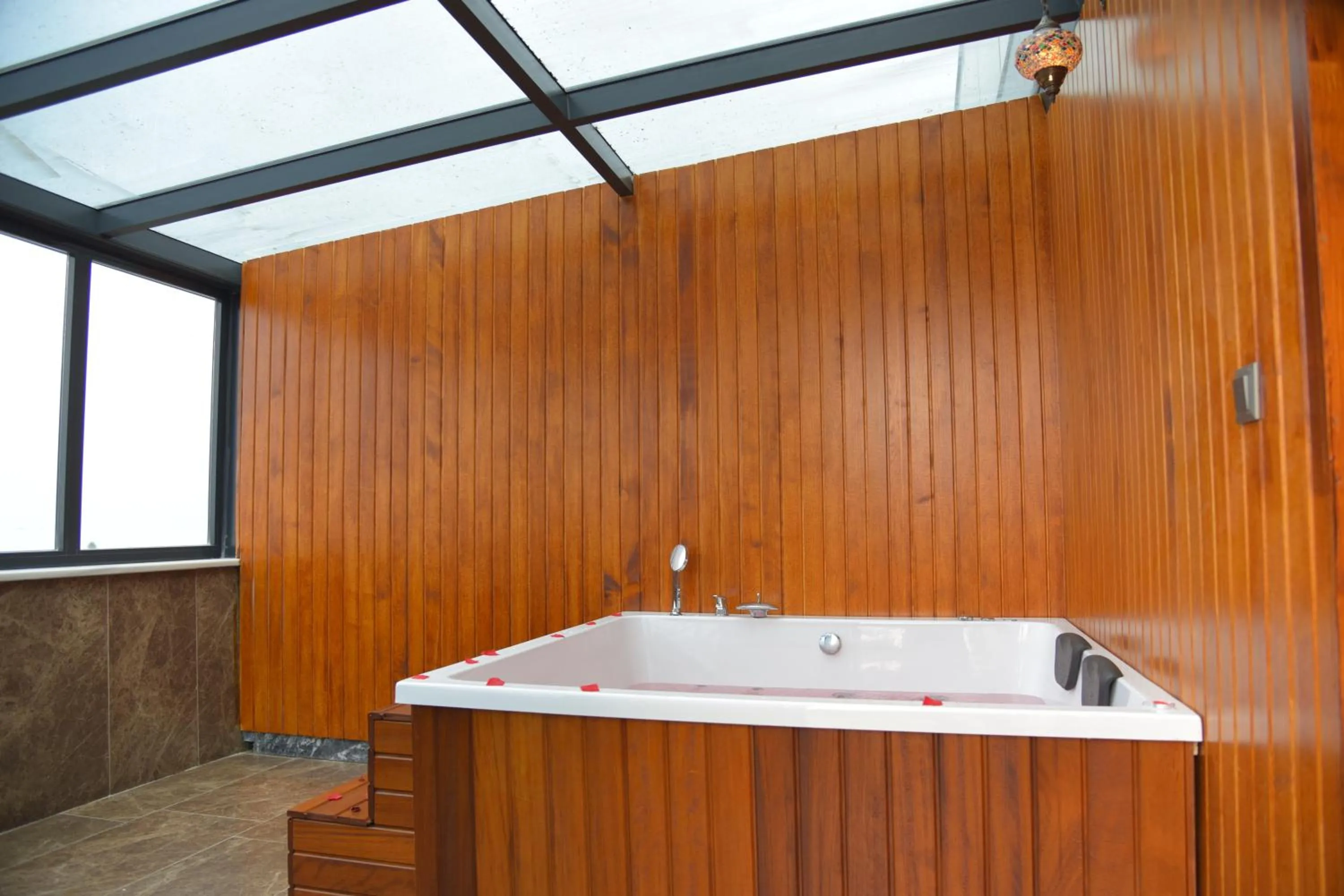 Hot Tub in Aselia Hotel Trabzon