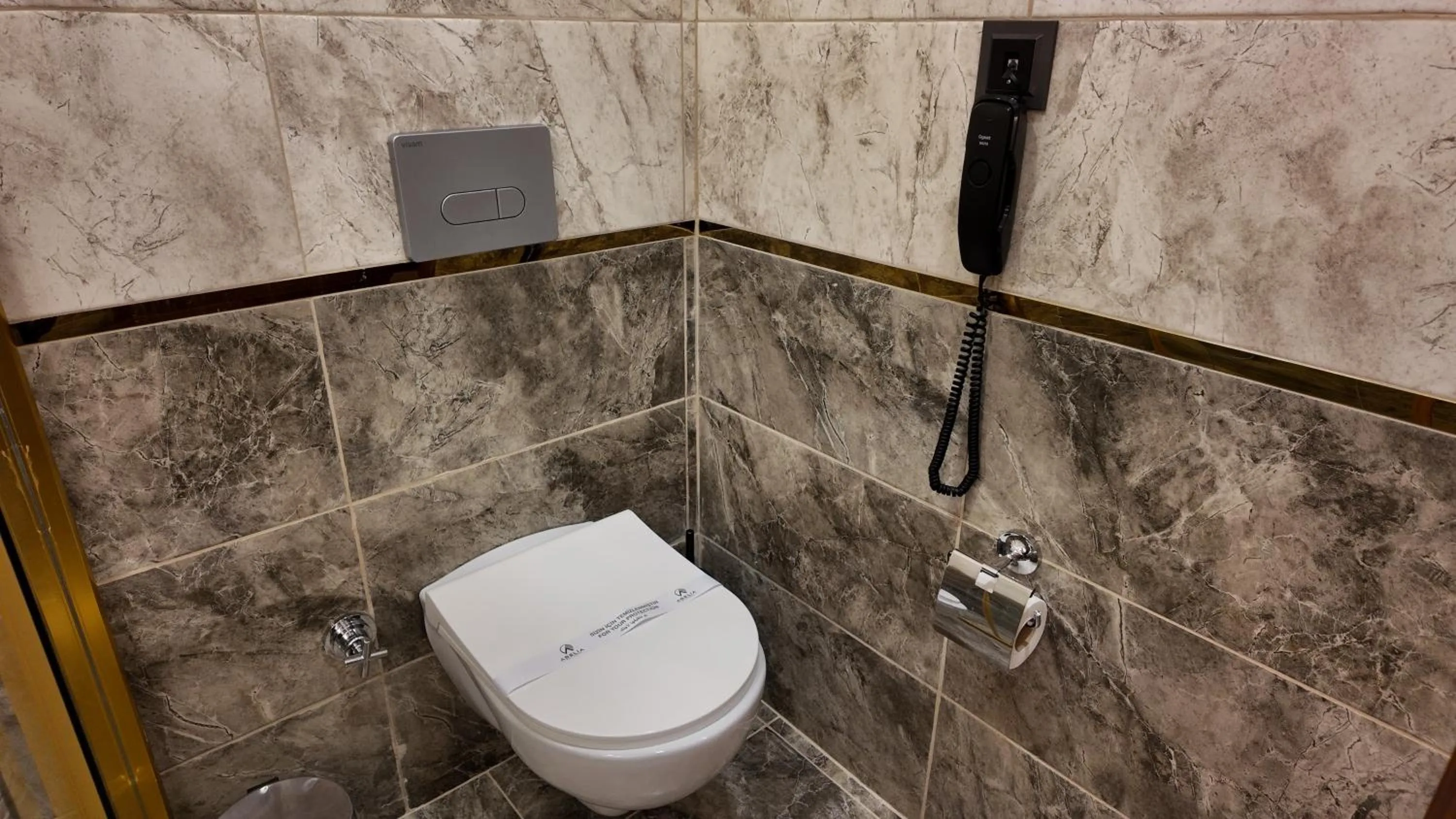 Toilet in Aselia Hotel Trabzon