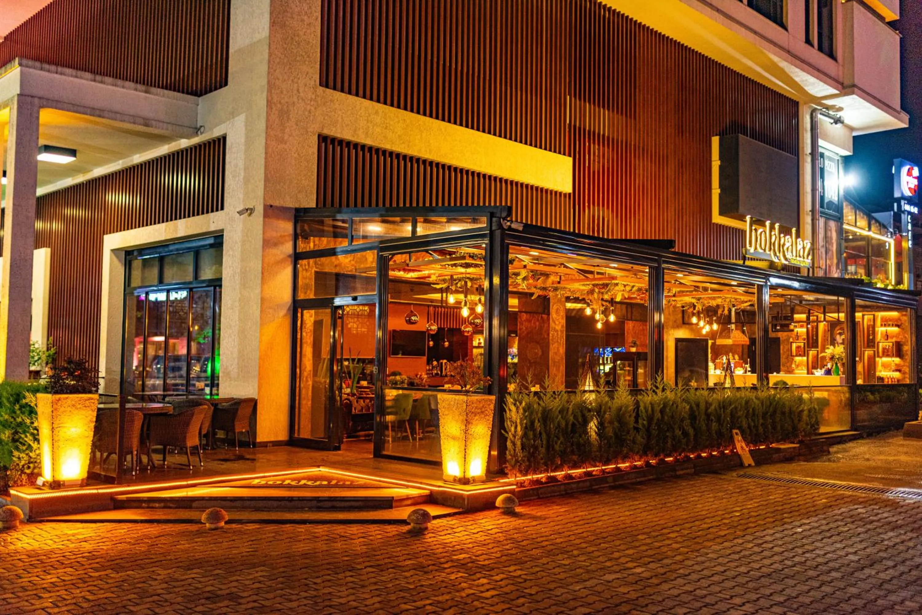 Restaurant/places to eat in Aselia Hotel Trabzon