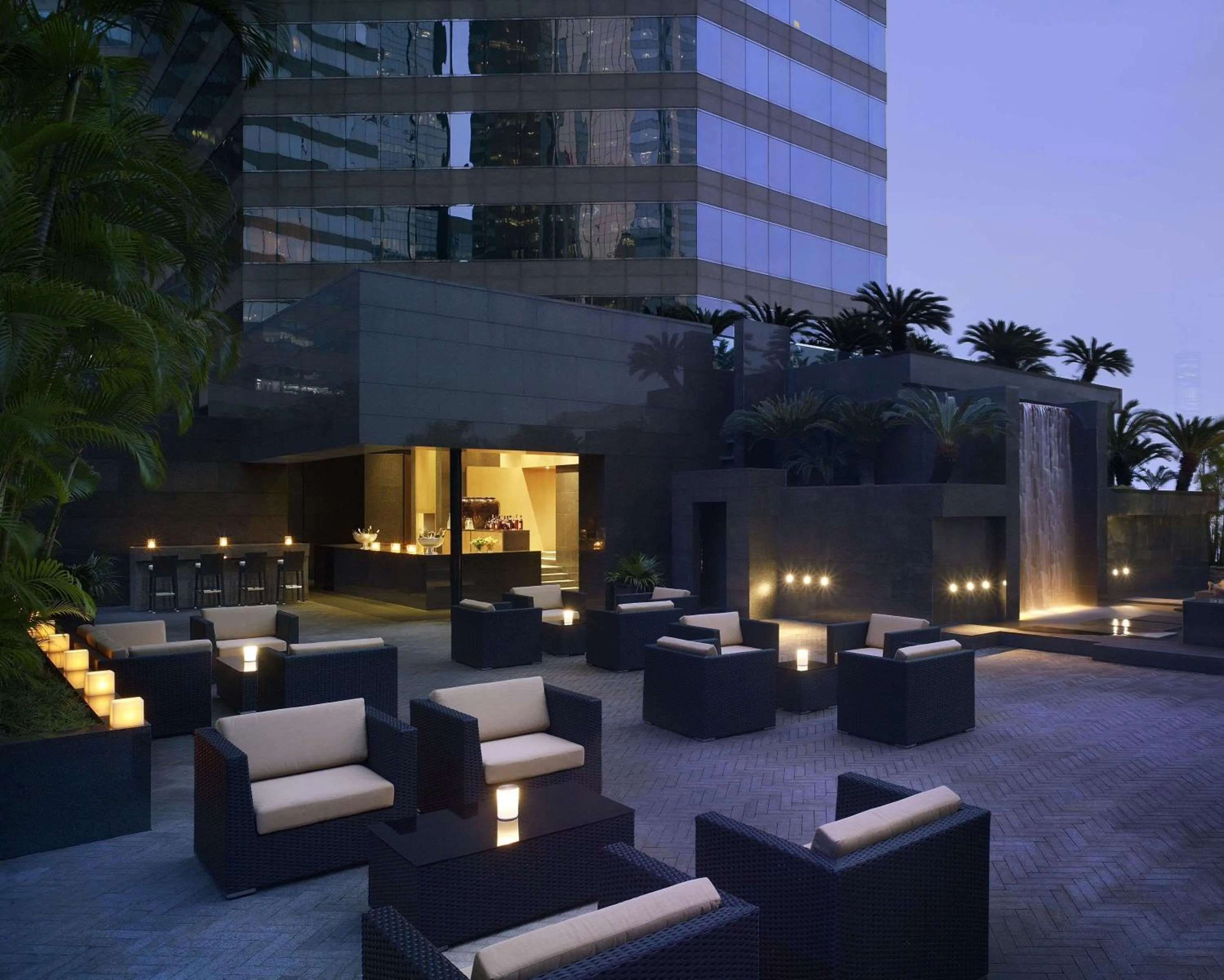 Lounge or bar in Grand Hyatt Hong Kong