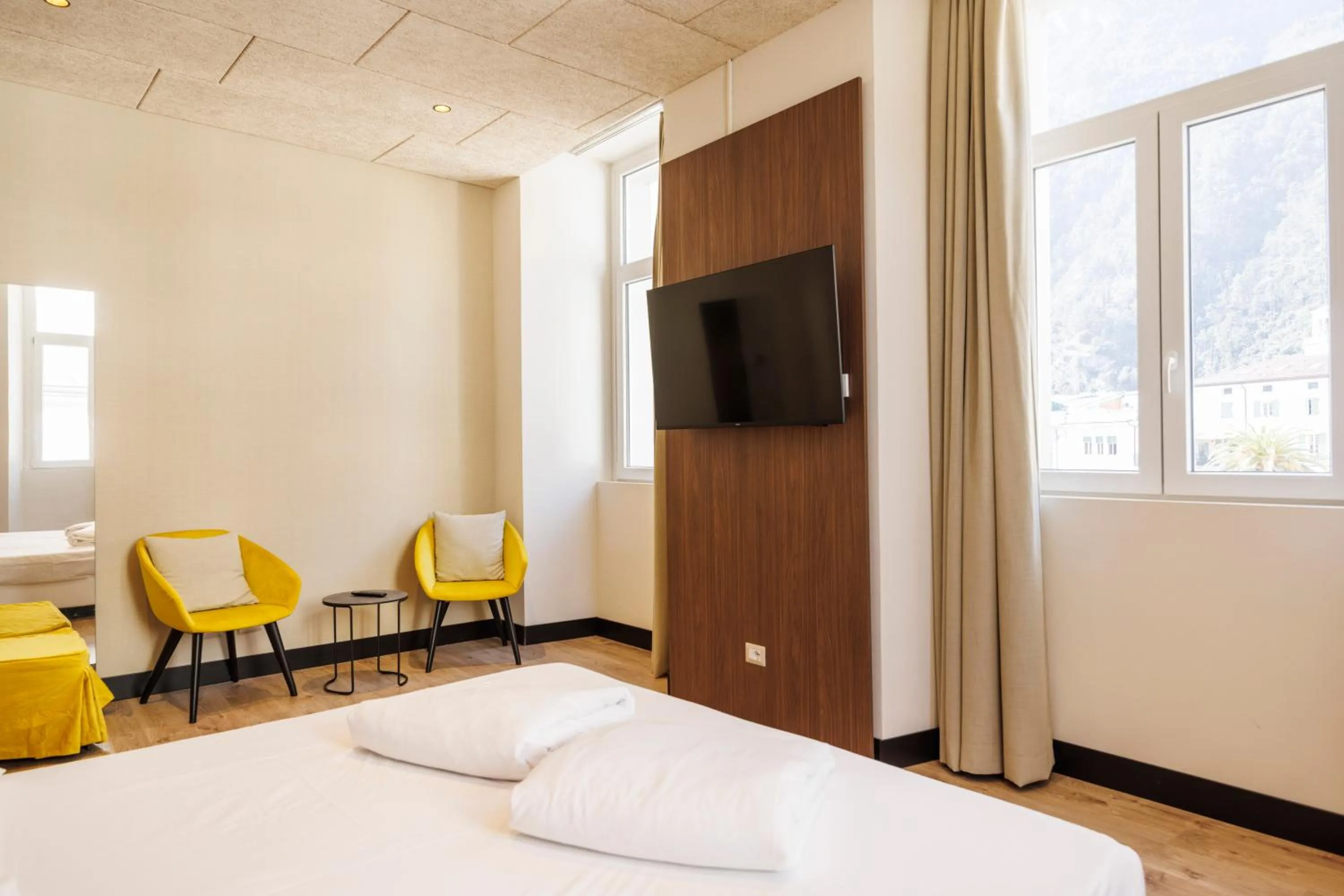 Bedroom, Bed in Grand Hotel Riva