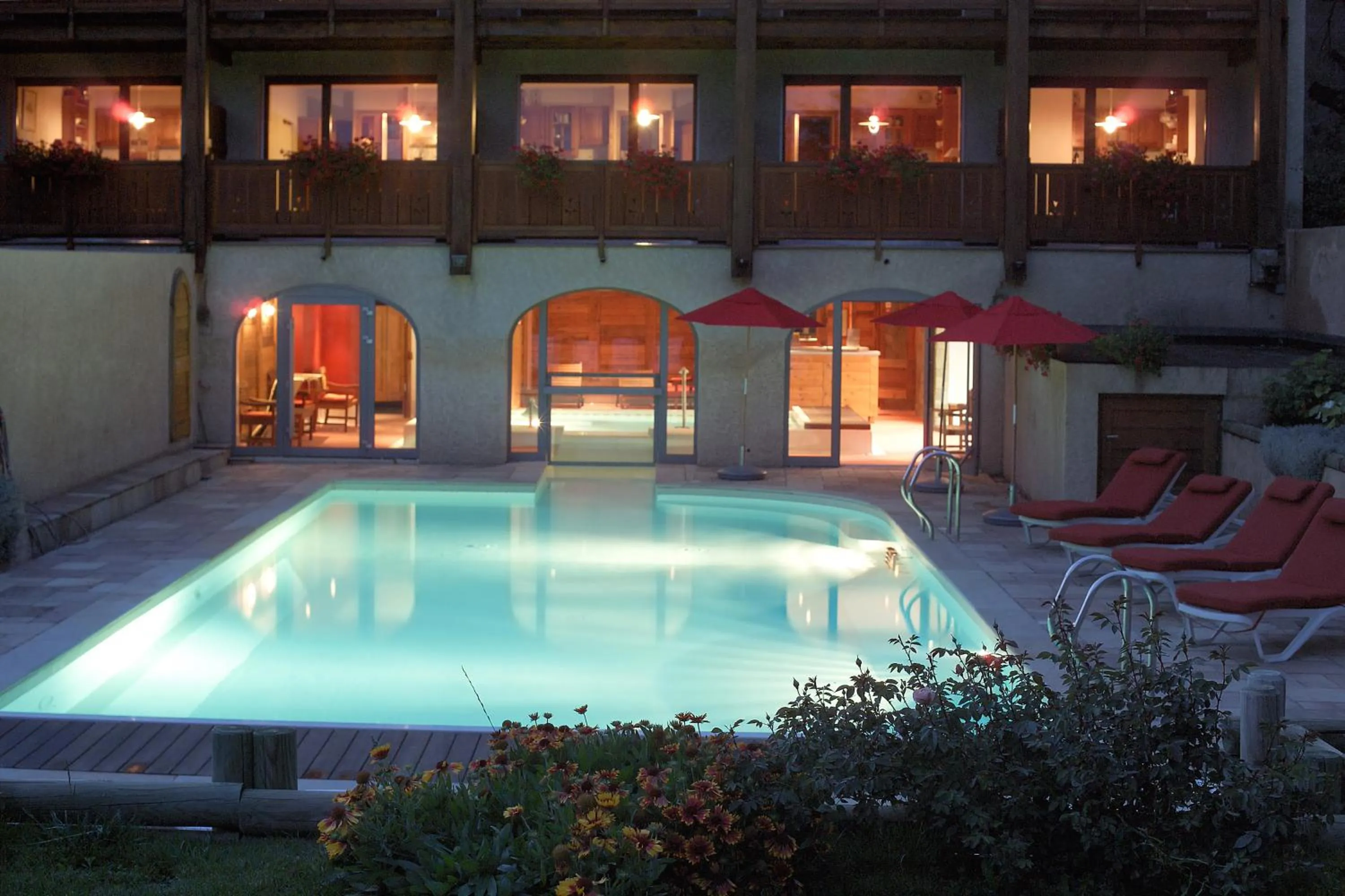 Swimming pool in Alliey & Spa Piscine Appart-hôtel Serre chevalier