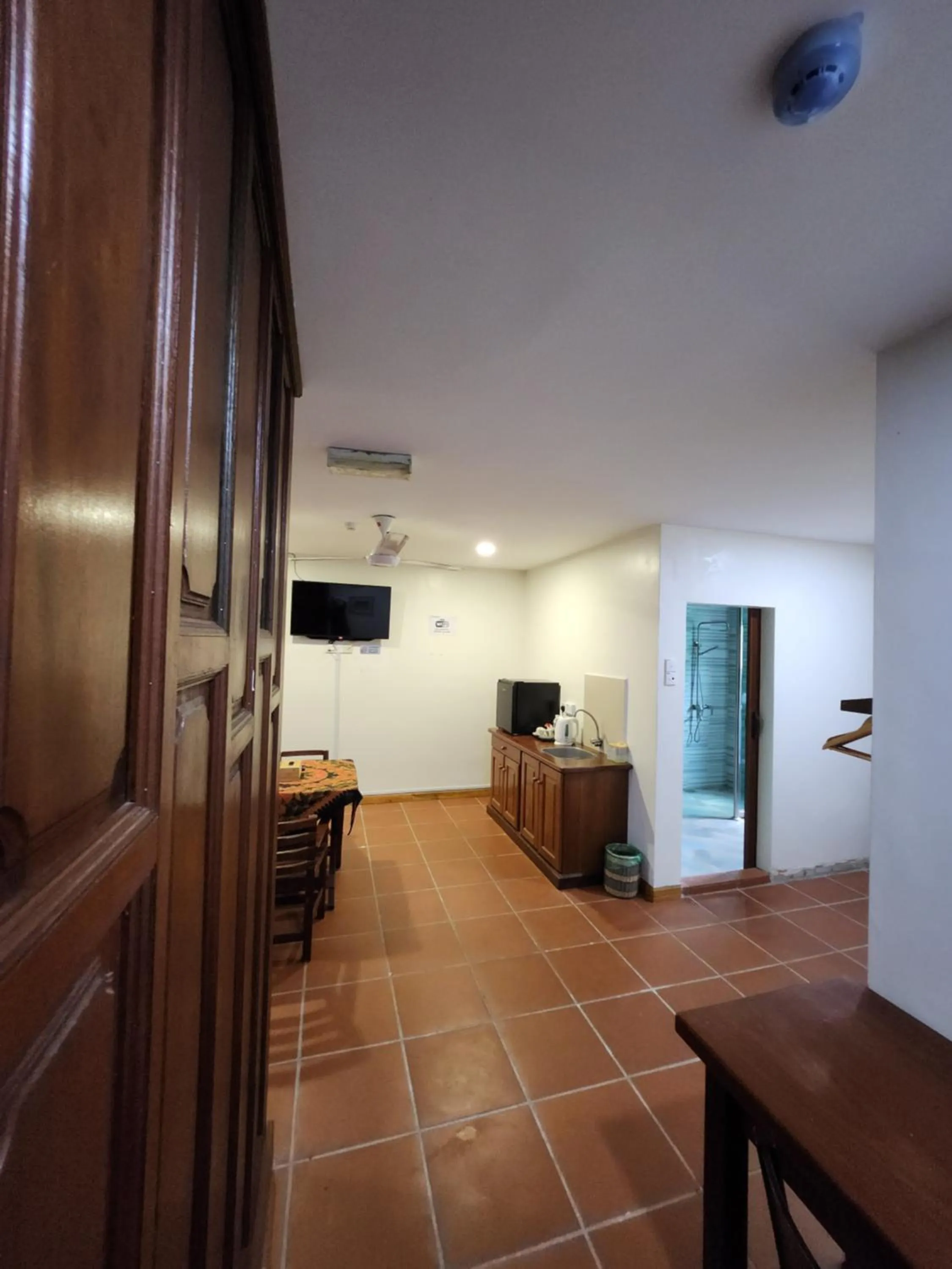 TV and multimedia in Uptown Eco Hotel