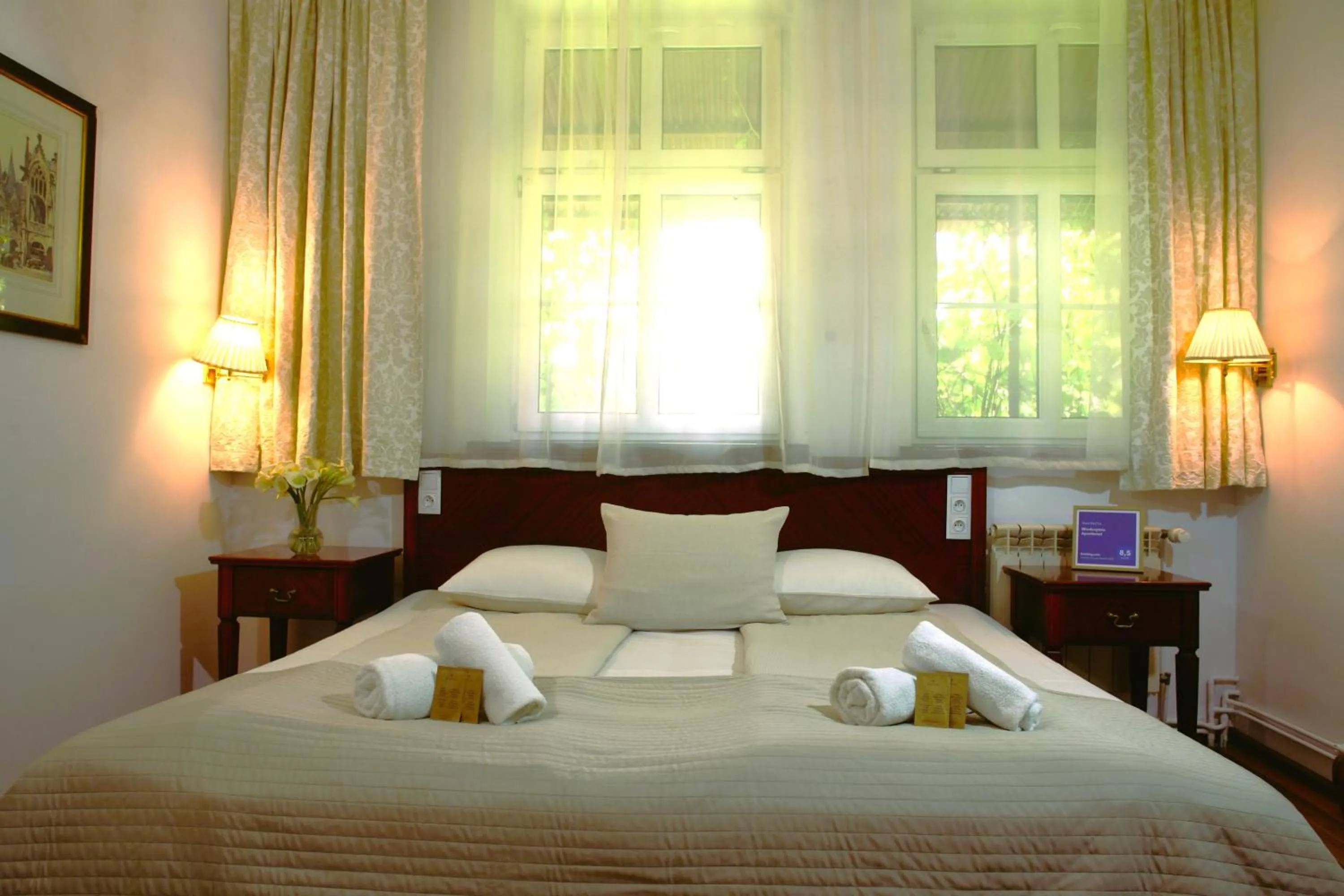 Bed in Miodosytnia Aparthotel