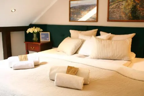 Bed in Miodosytnia Aparthotel