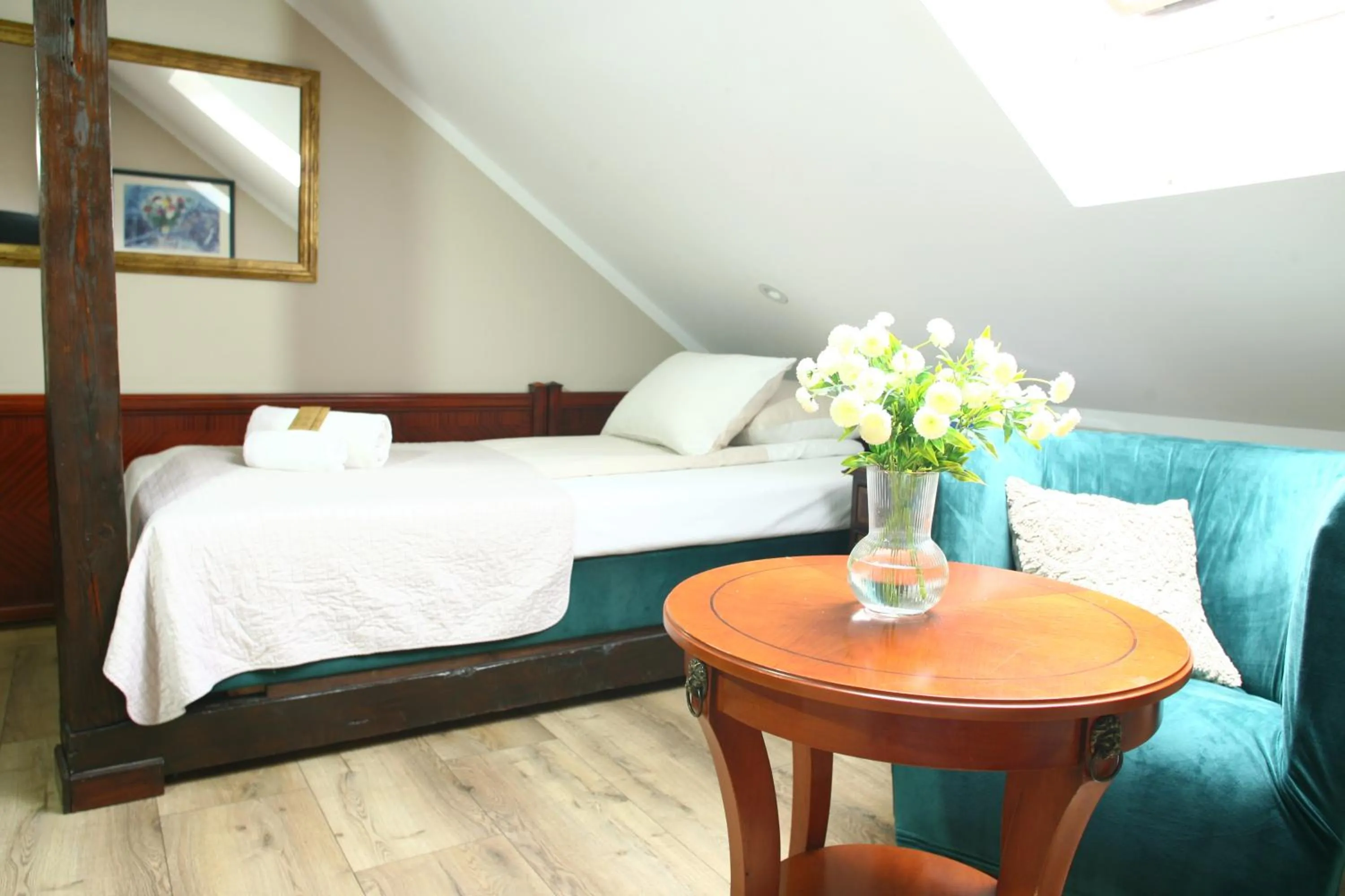 Bed in Miodosytnia Aparthotel