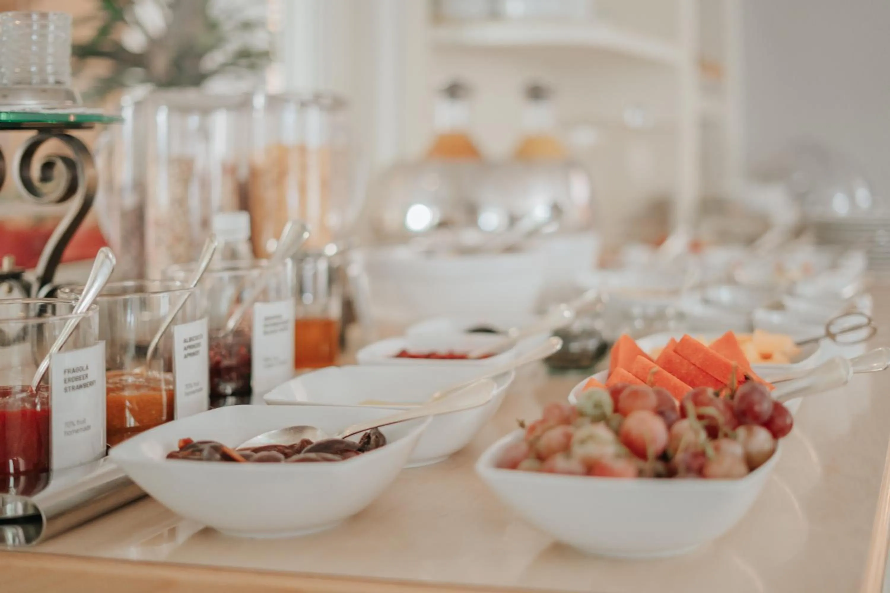 Food and drinks in Windsor Merano Hotel & Suites