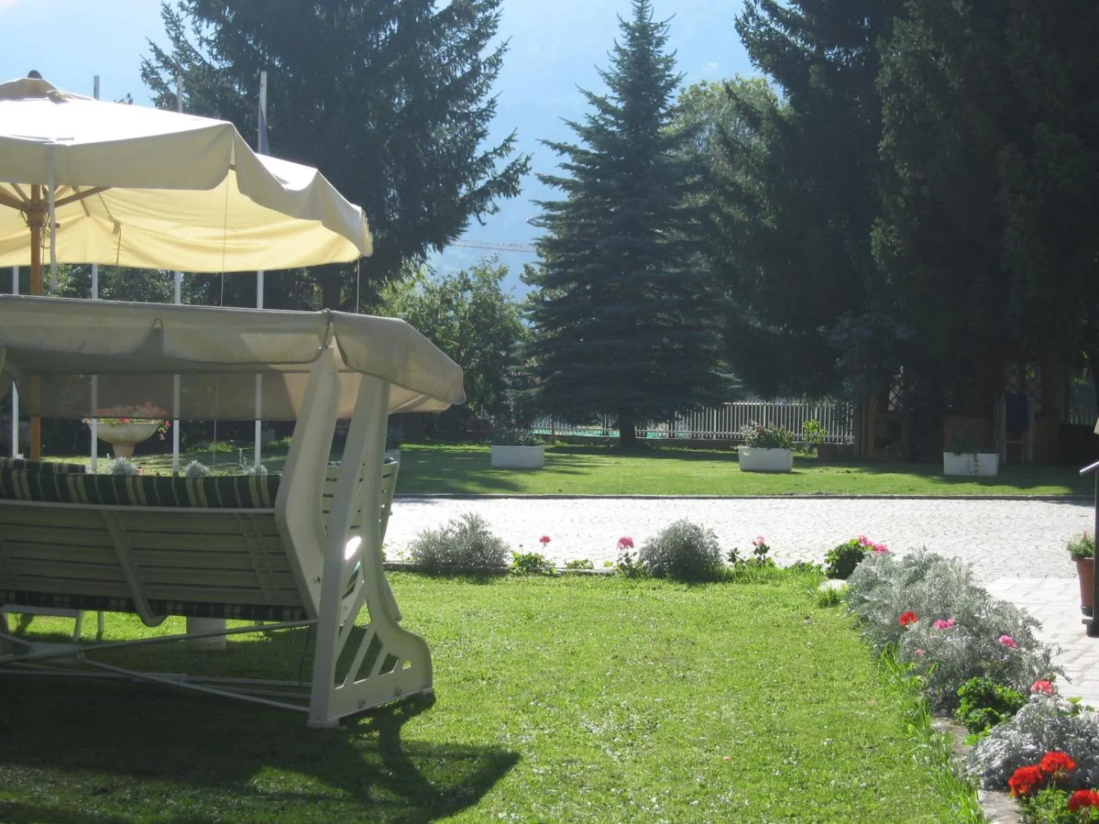 Patio in Meublè Cima Bianca Garni