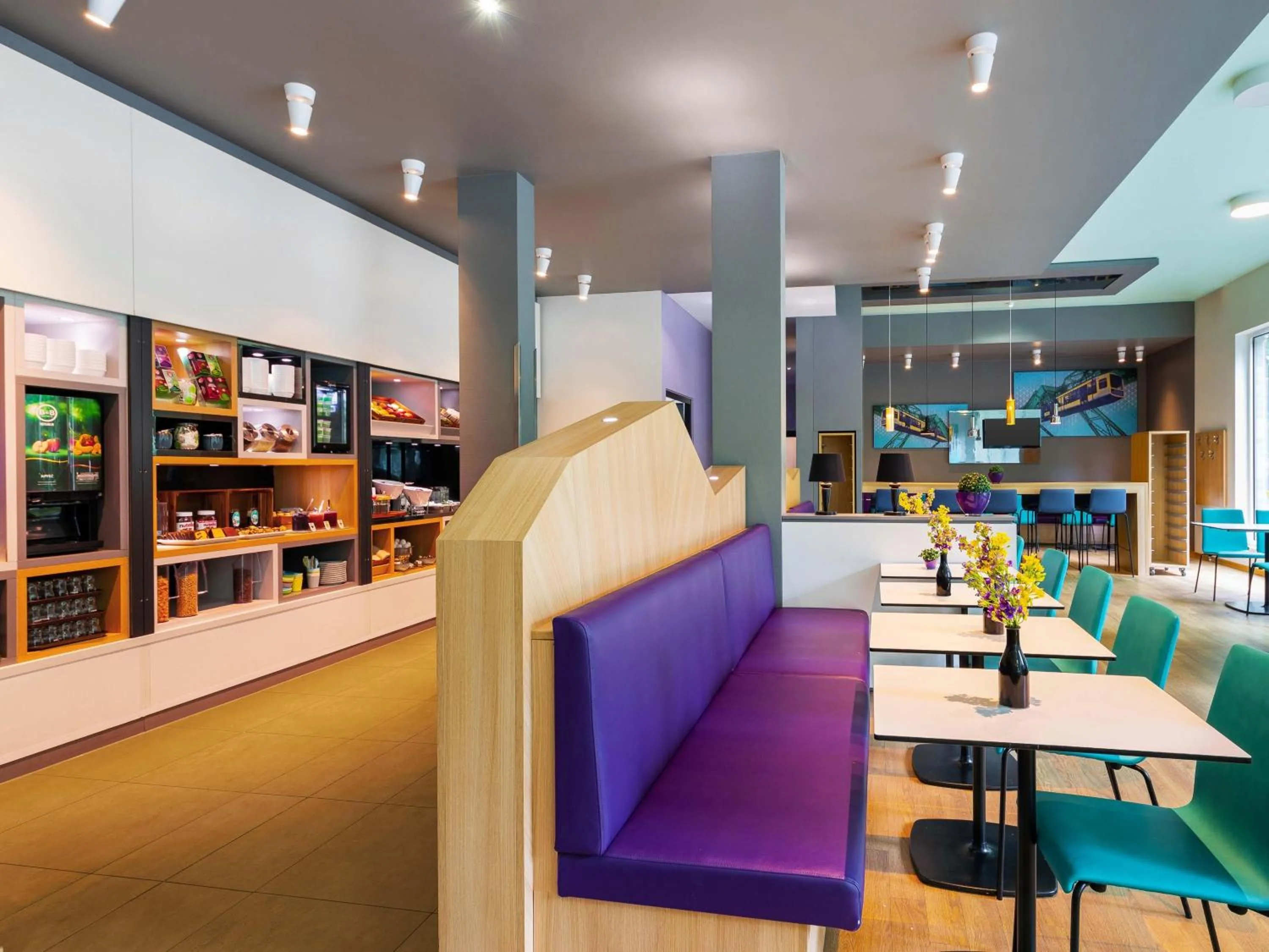 Lounge or bar in B&B HOTEL Wuppertal City-Süd