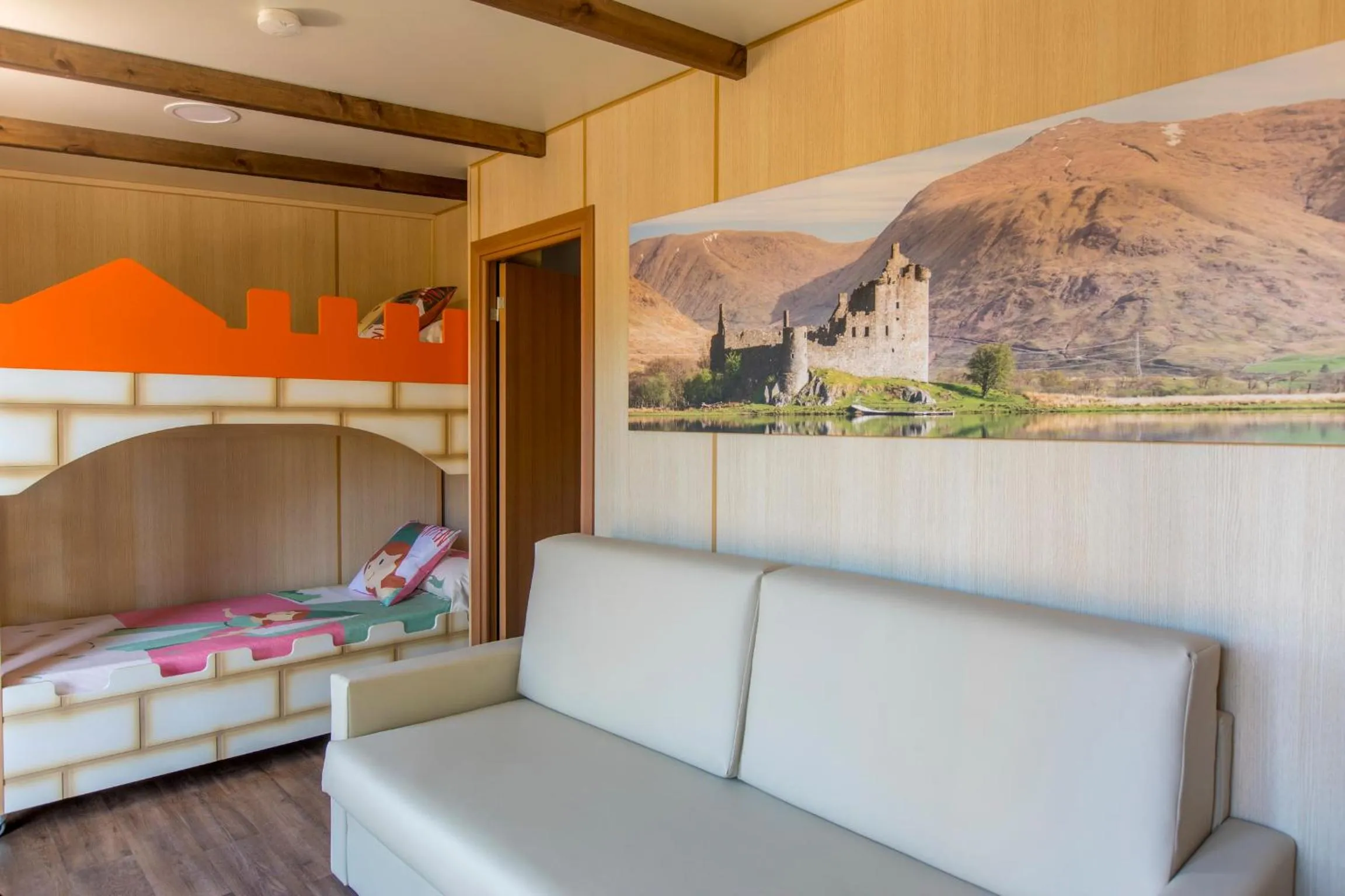 Living room in Magic Robin Hood