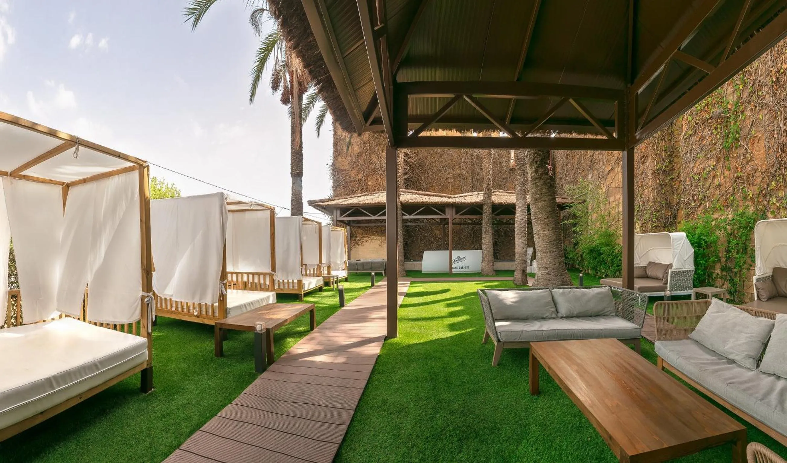 Garden in Magic Robin Hood