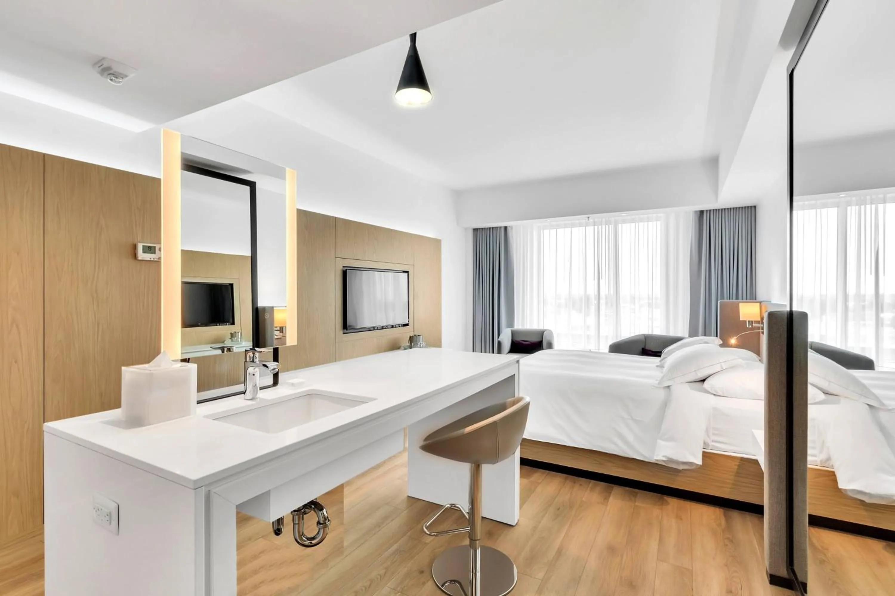 Bedroom, Bed in Hotel Mortagne