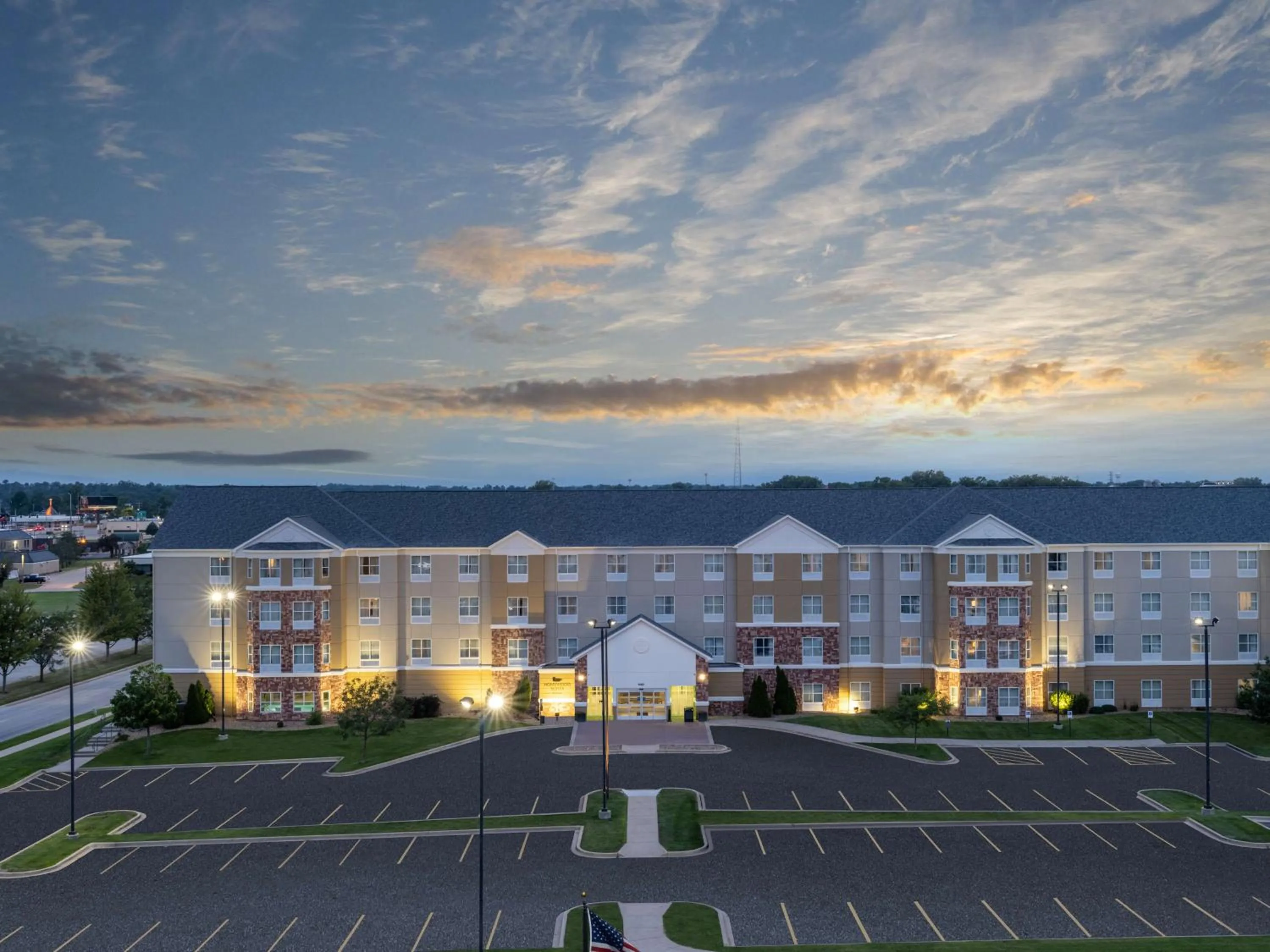 Property building in Homewood Suites by Hilton Cedar Rapids-North