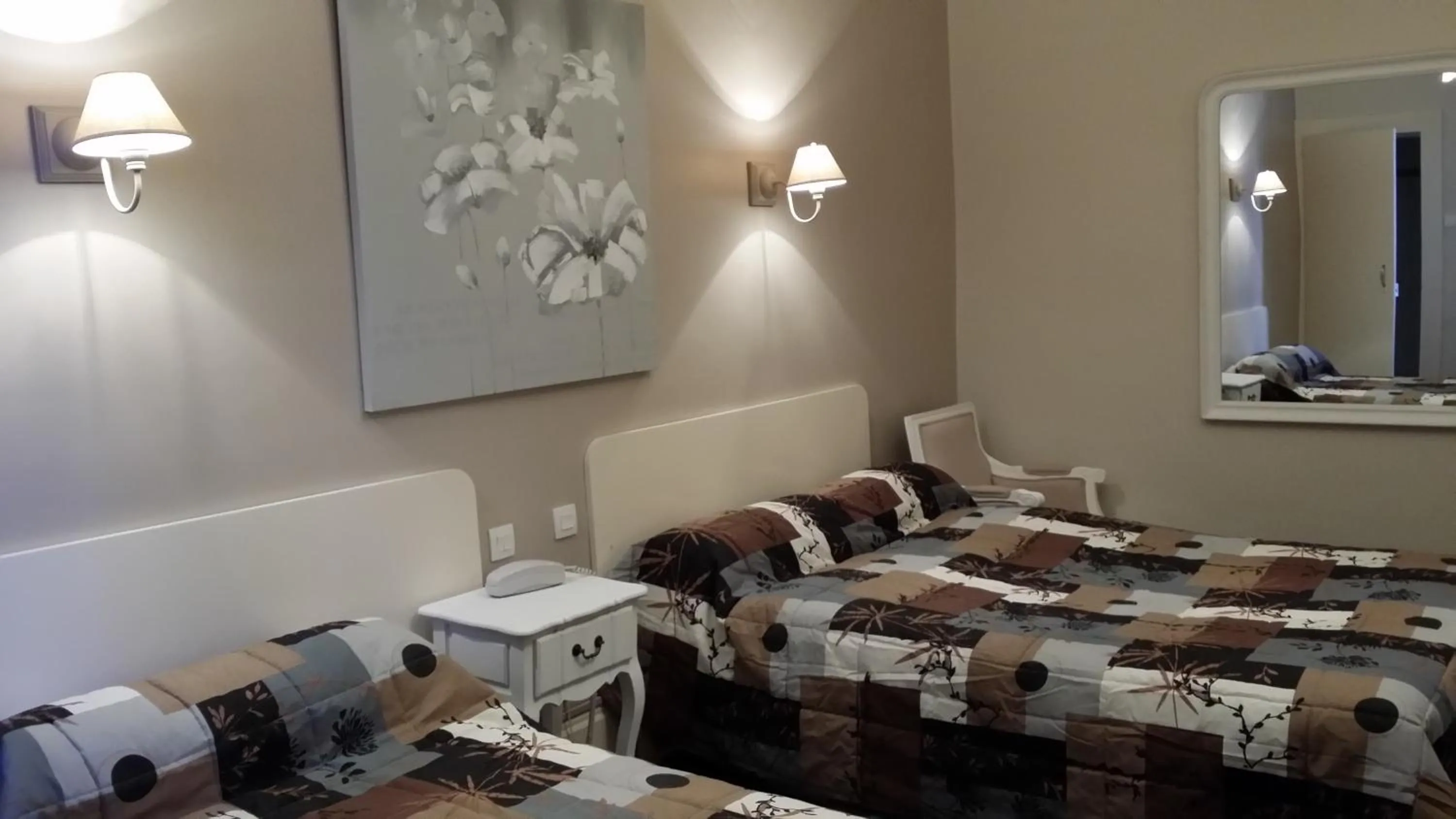 Bedroom in Hotel Azur