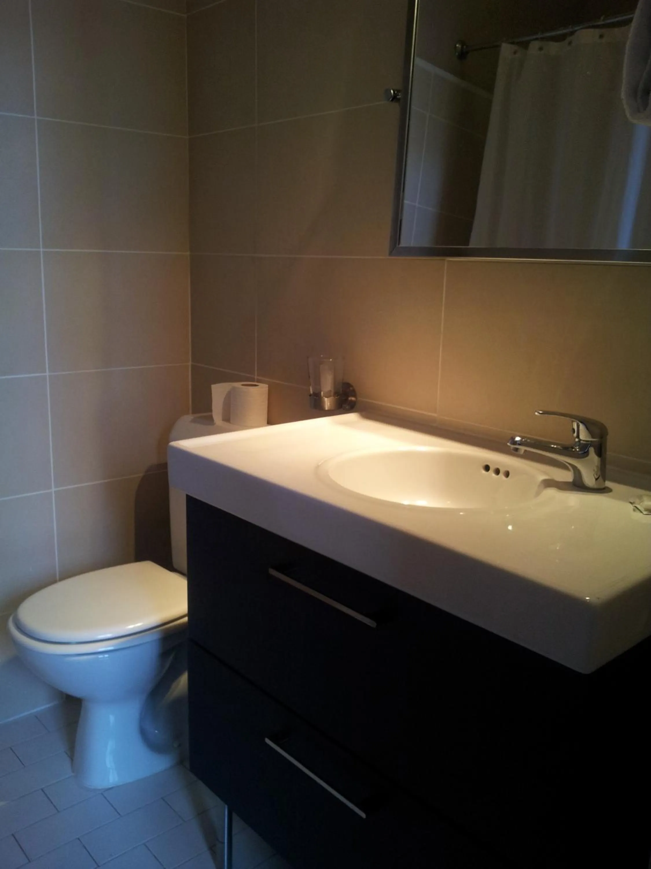 Bathroom in Hotel Azur