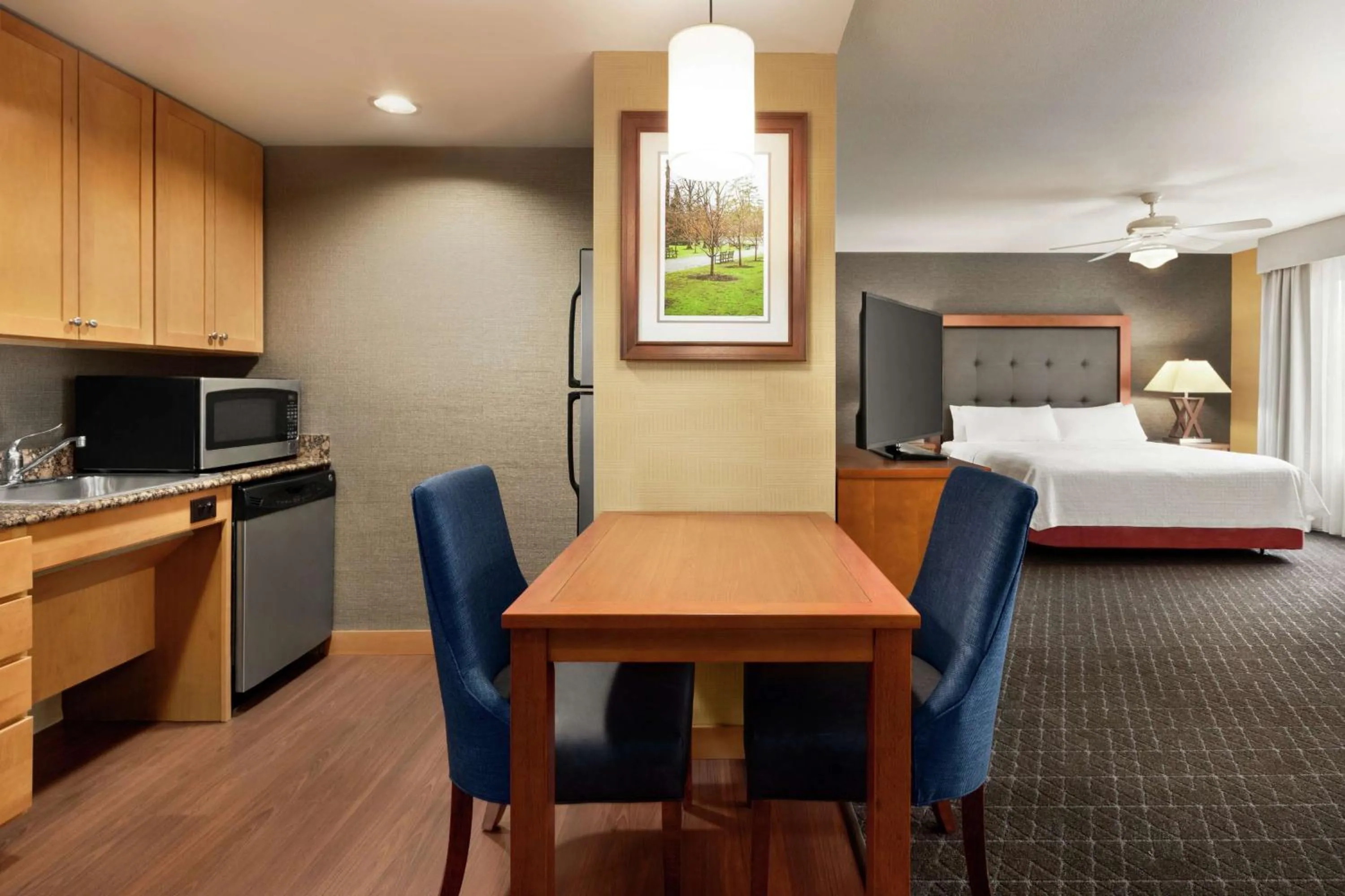 Kitchen or kitchenette, Bed in Homewood Suites by Hilton Allentown-West/Fogelsville