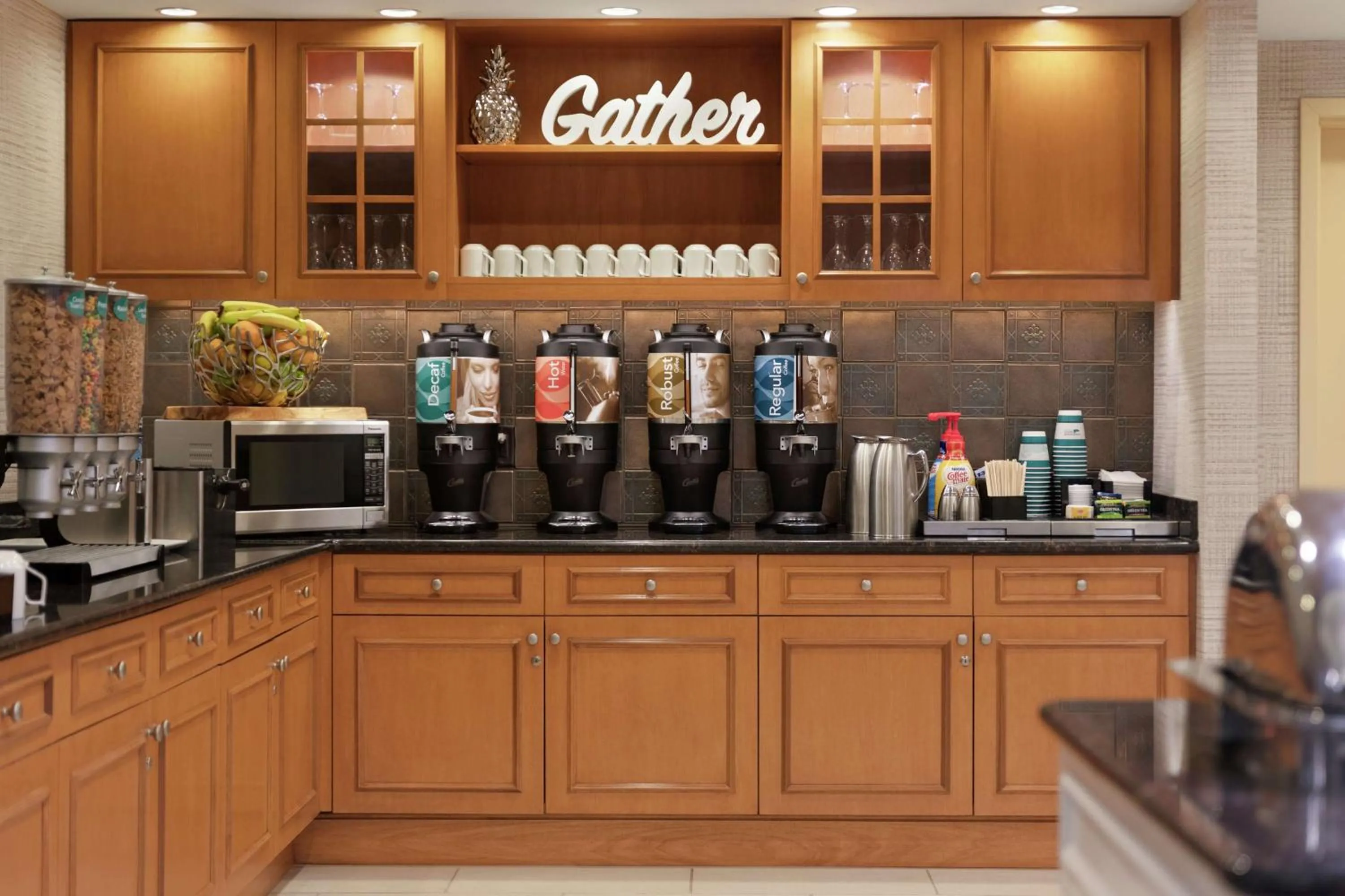 Breakfast in Homewood Suites by Hilton Allentown-West/Fogelsville