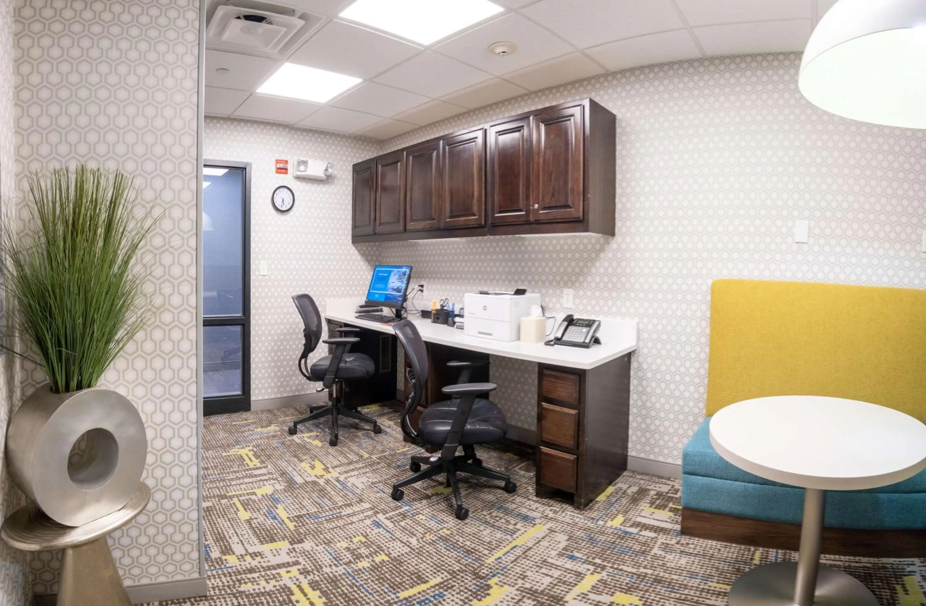 Business facilities in Hampton Inn and Suites Dallas/Lewisville-Vista Ridge Mall