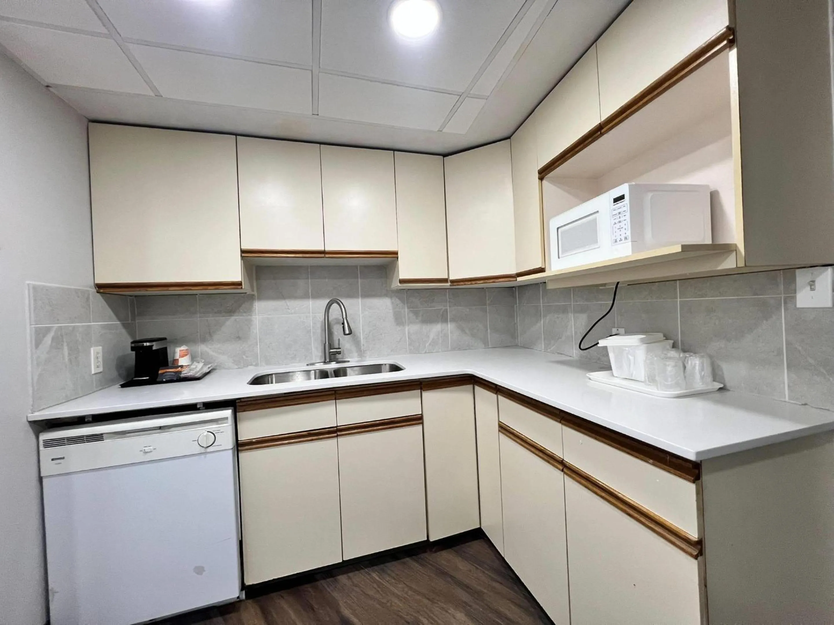 Bedroom in Econo Lodge Motel Village