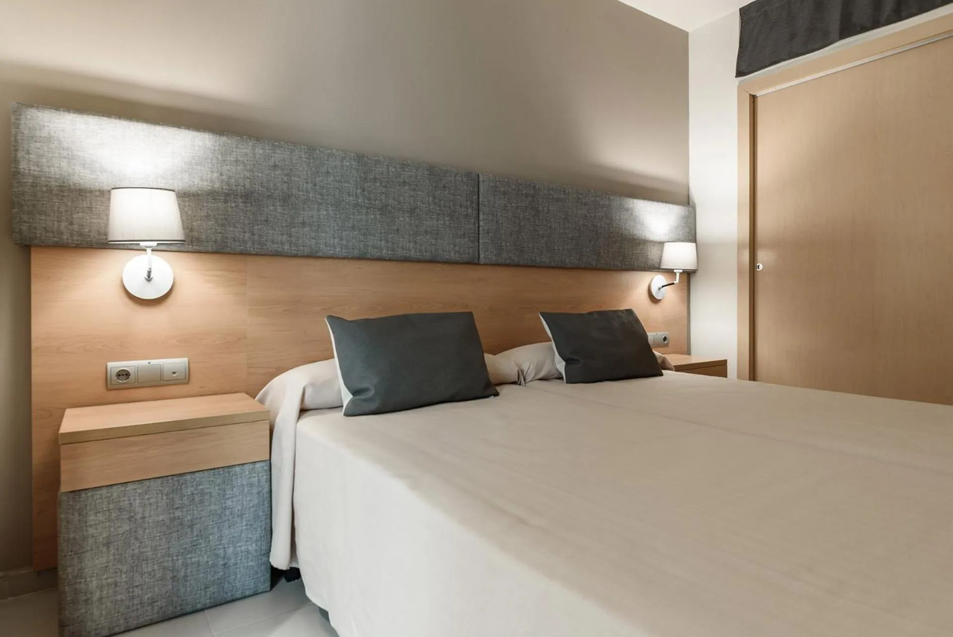 Bed in FERGUS Cap Roig