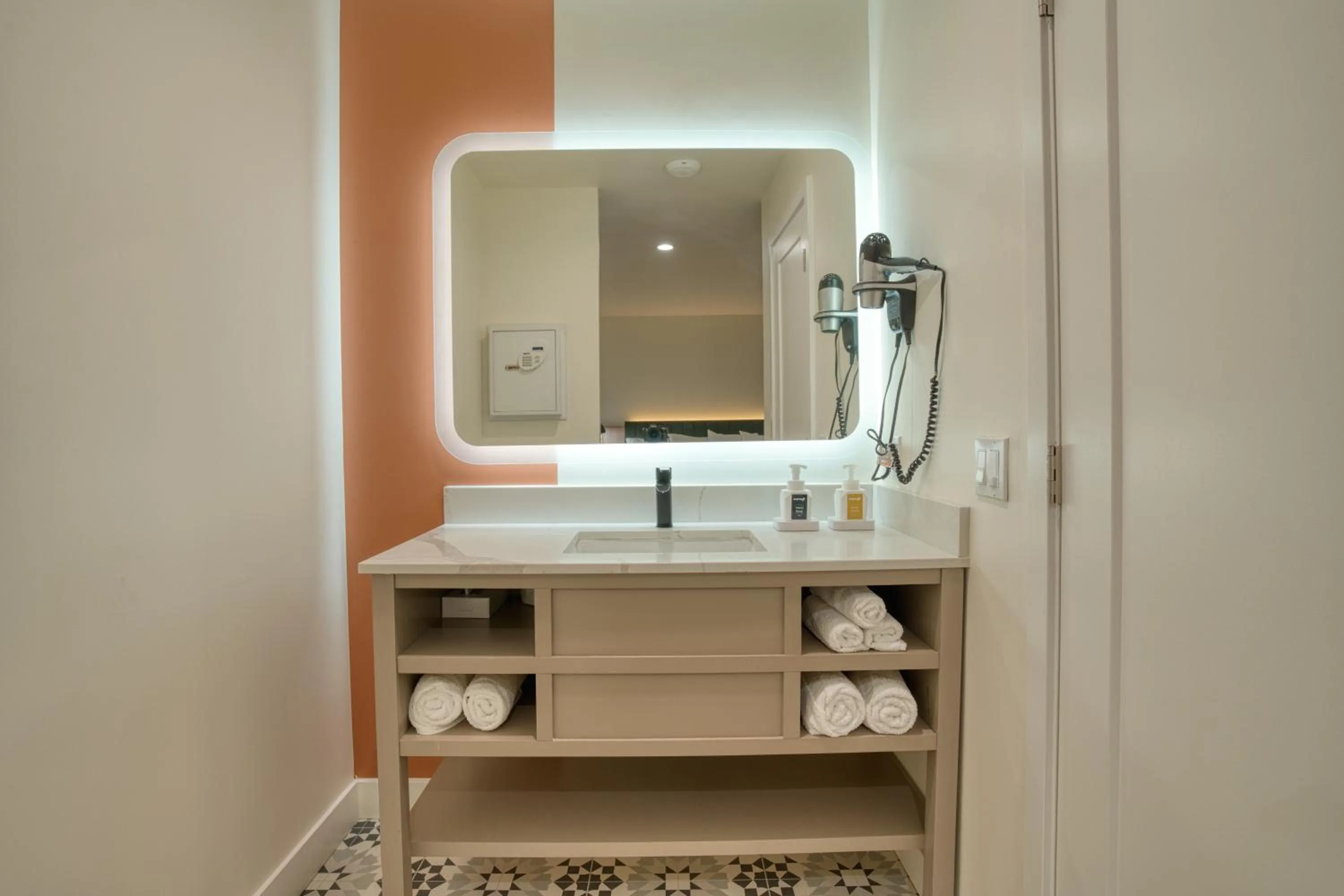 Bathroom in La Casa Inn