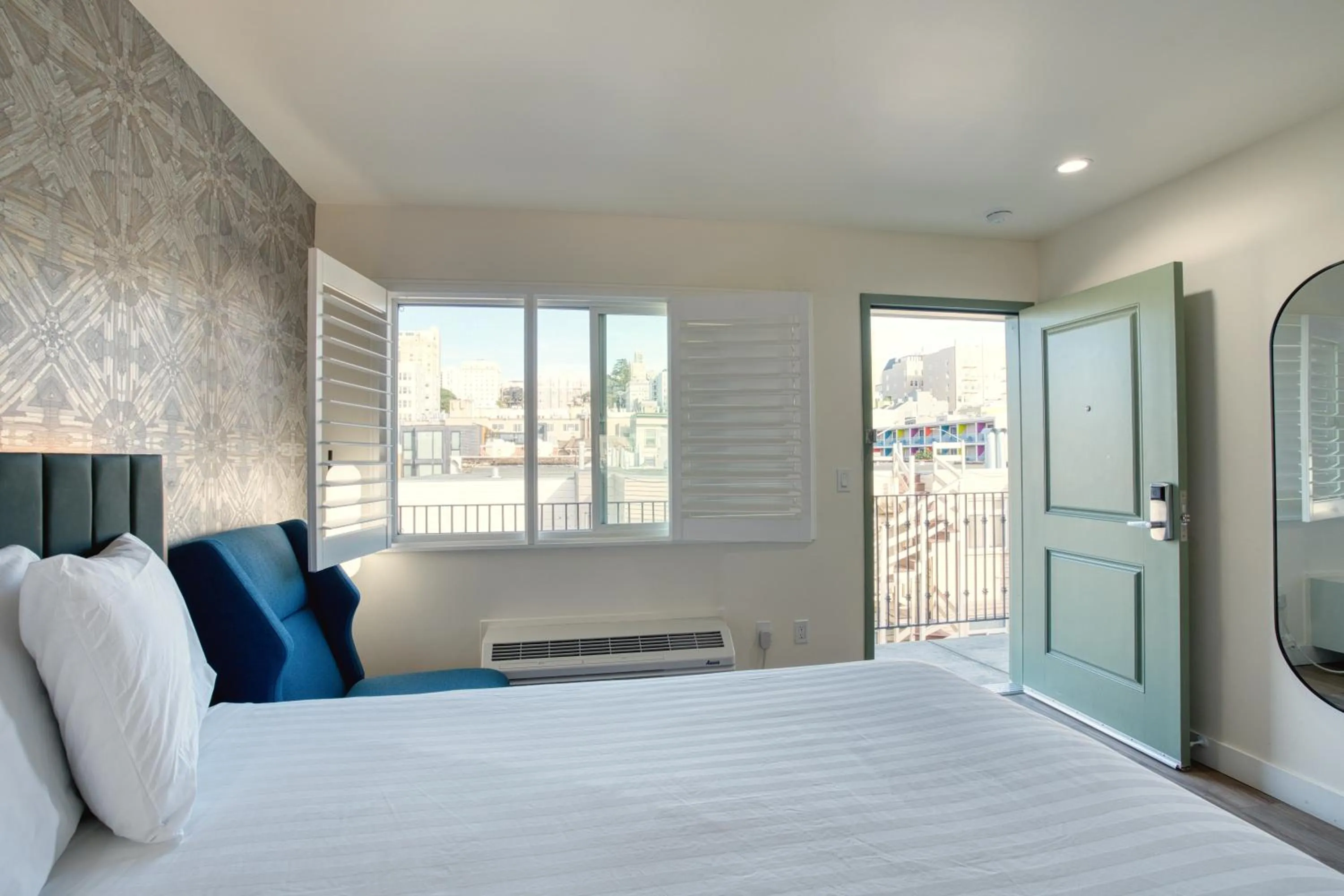 Bedroom, Bed in La Casa Inn