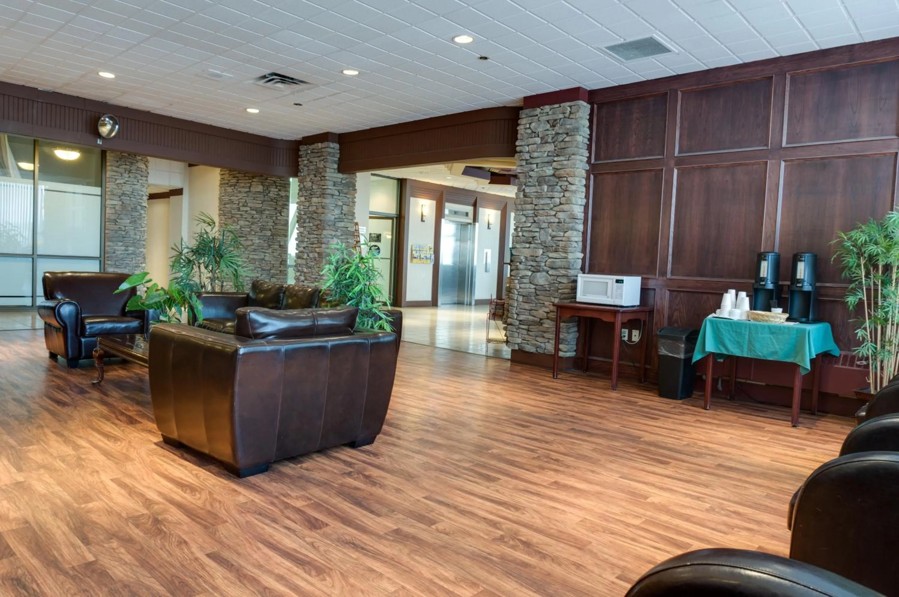 Lobby or reception in Days Inn by Wyndham Calgary South