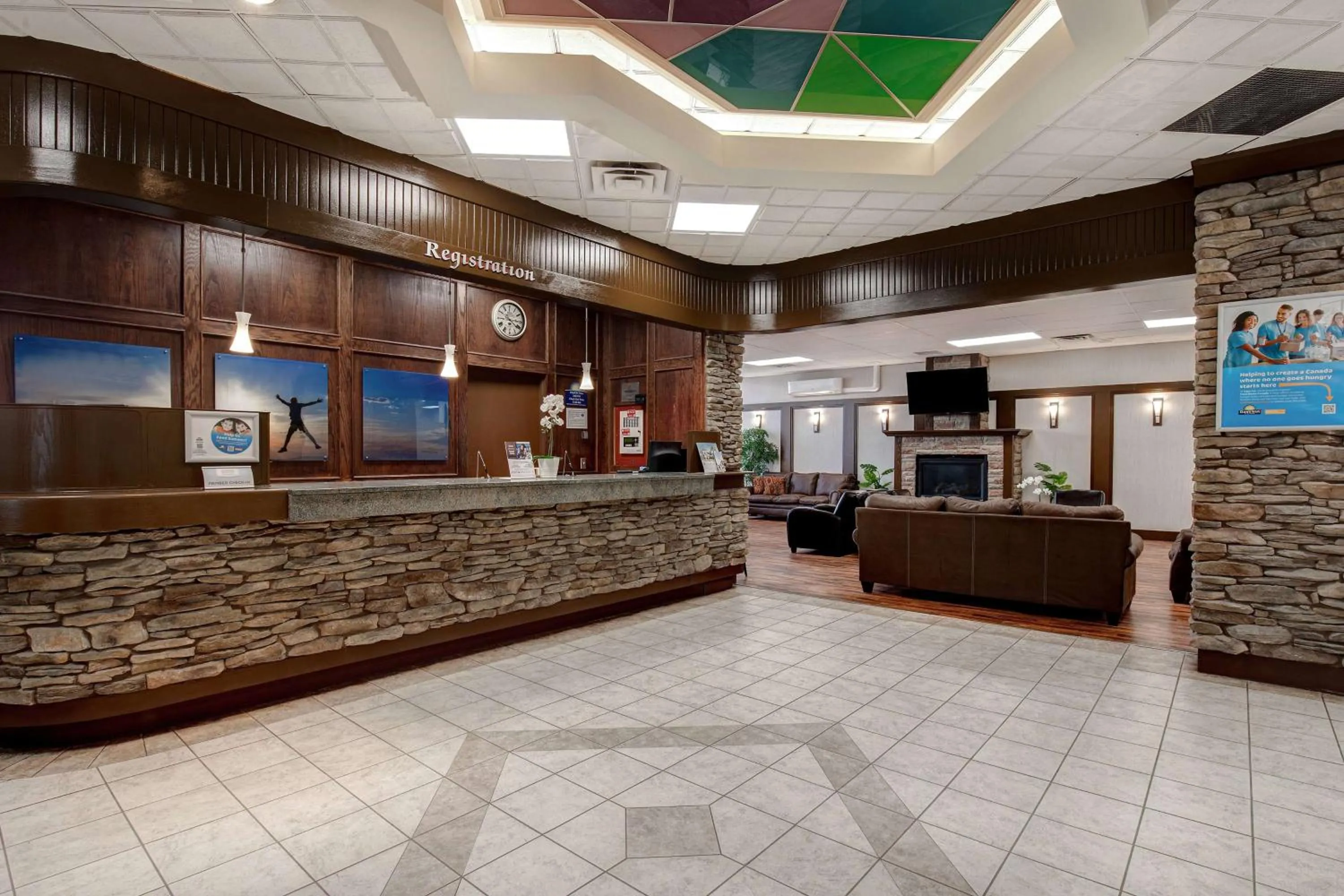 Lobby or reception in Days Inn by Wyndham Calgary South
