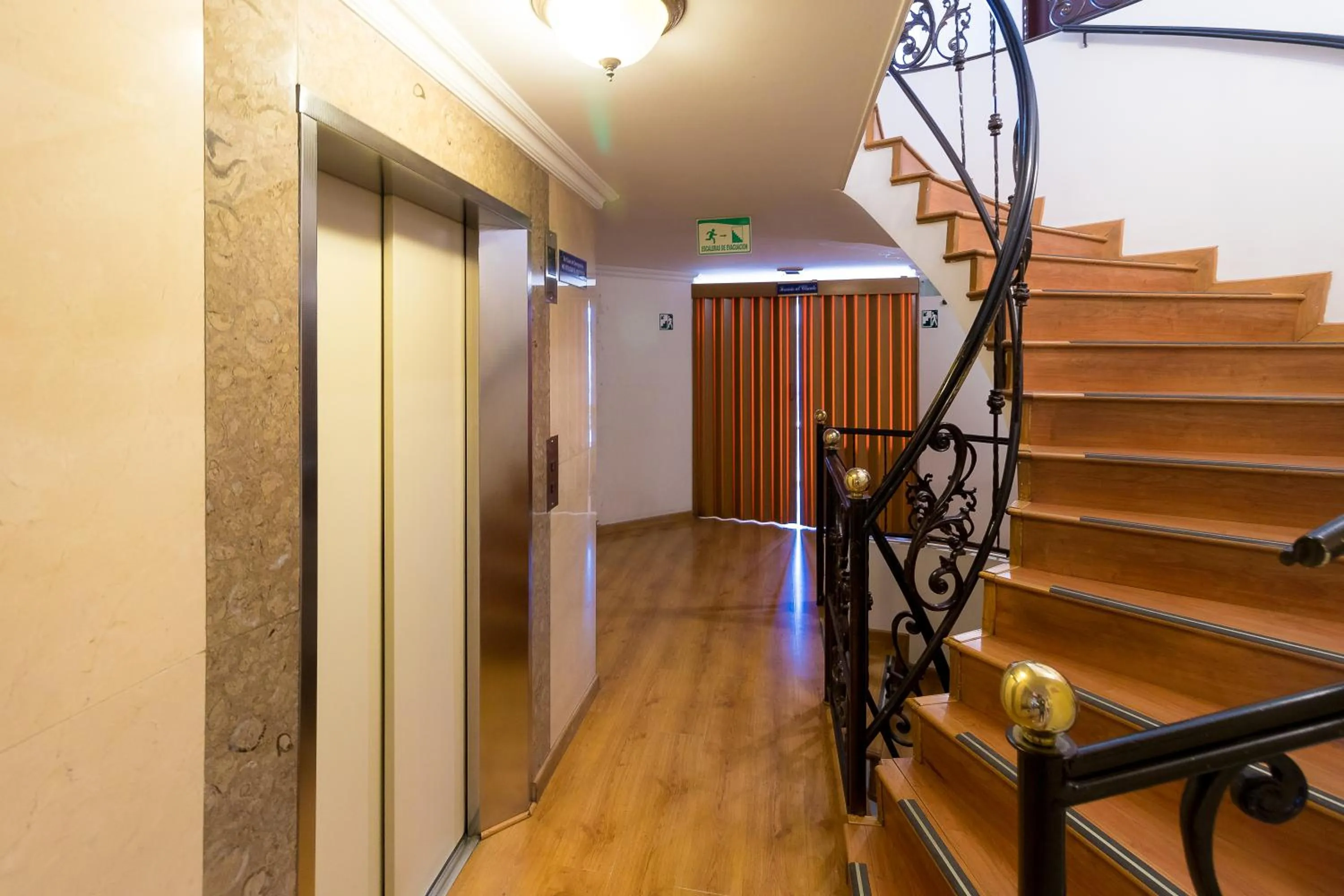 Area and facilities in Hotel Fontibon