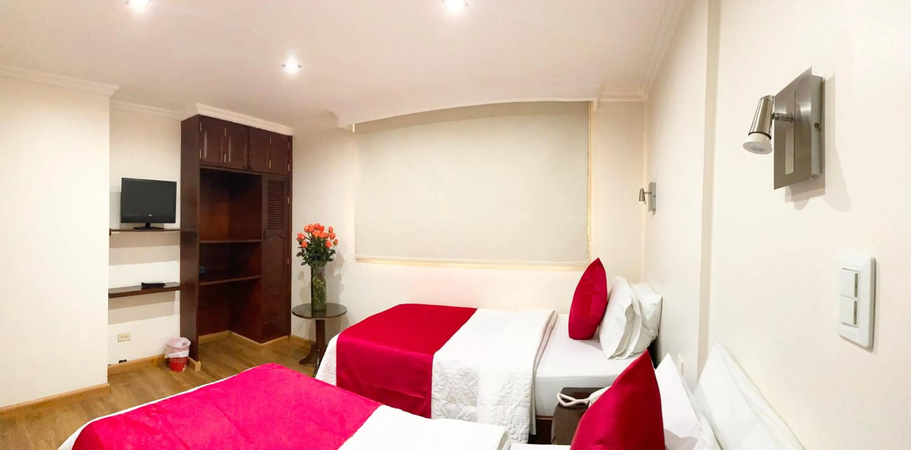 Bed in Hotel Fontibon