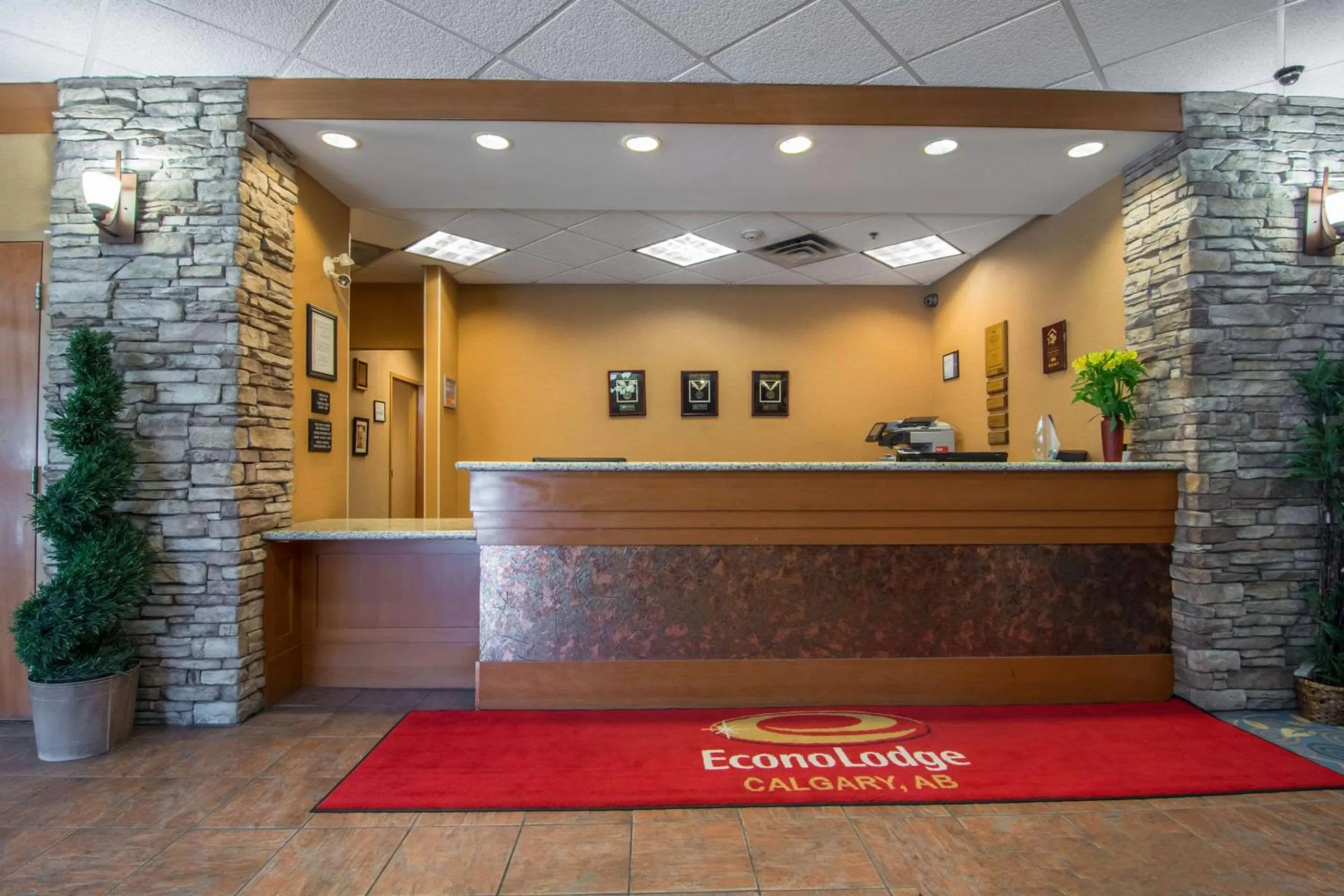 Lobby or reception in Econo Lodge Inn & Suites University