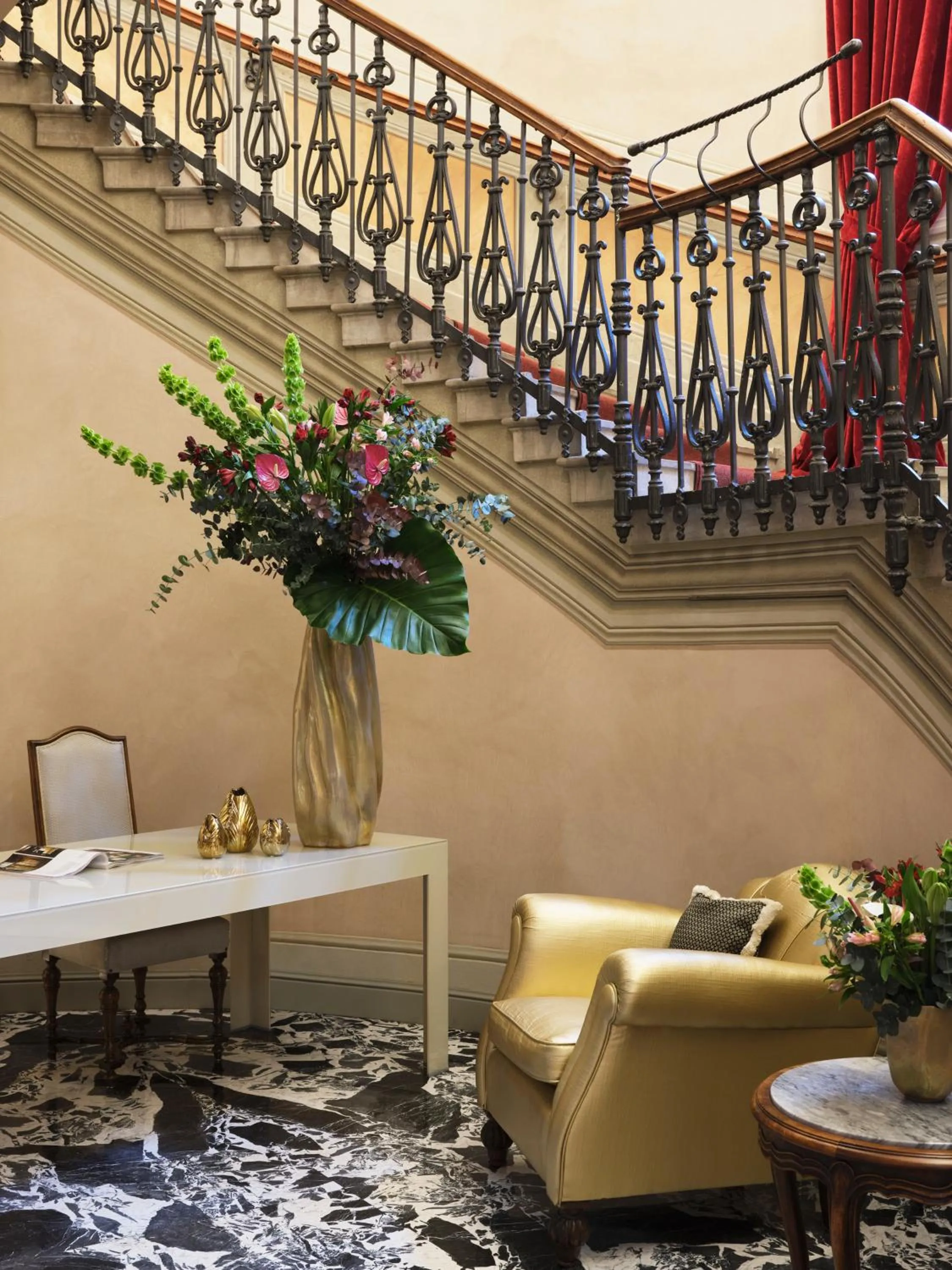 Lobby or reception in VISTA Lago di Como