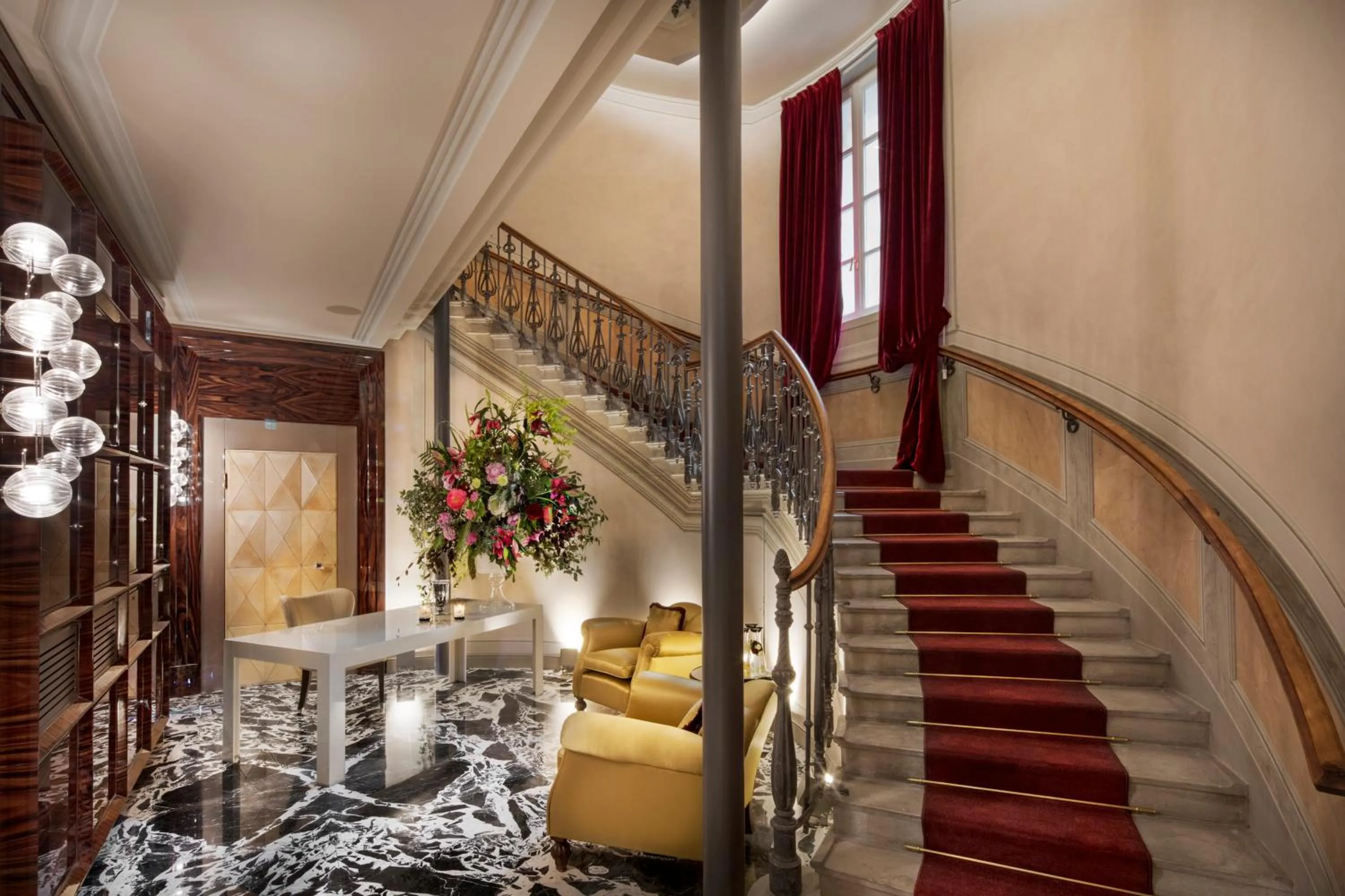 Lobby or reception in VISTA Lago di Como