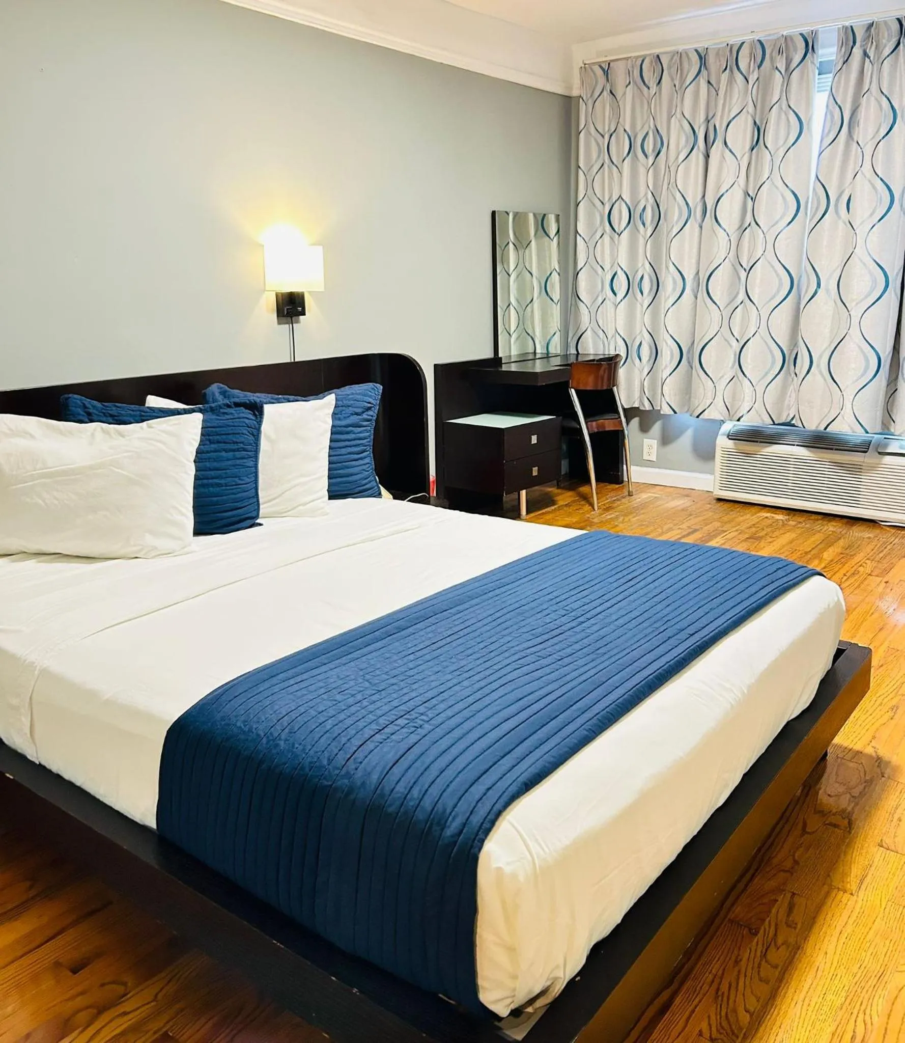 Bed in Ponce De Leon Hotel