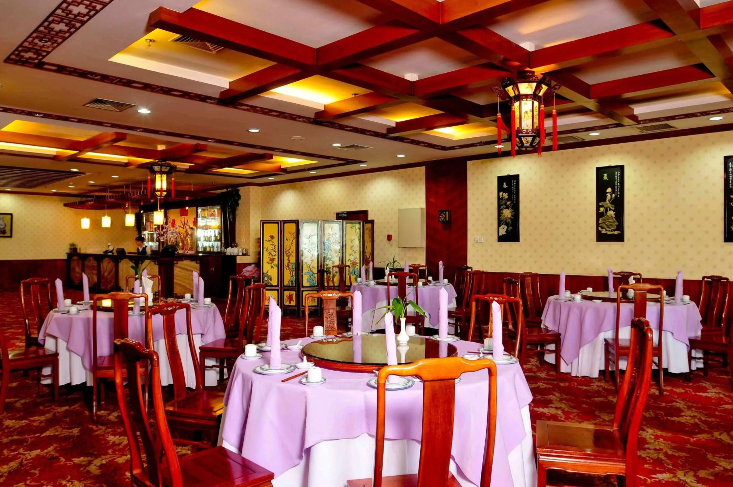 Restaurant/places to eat in Don Chan Palace Hotel & Convention