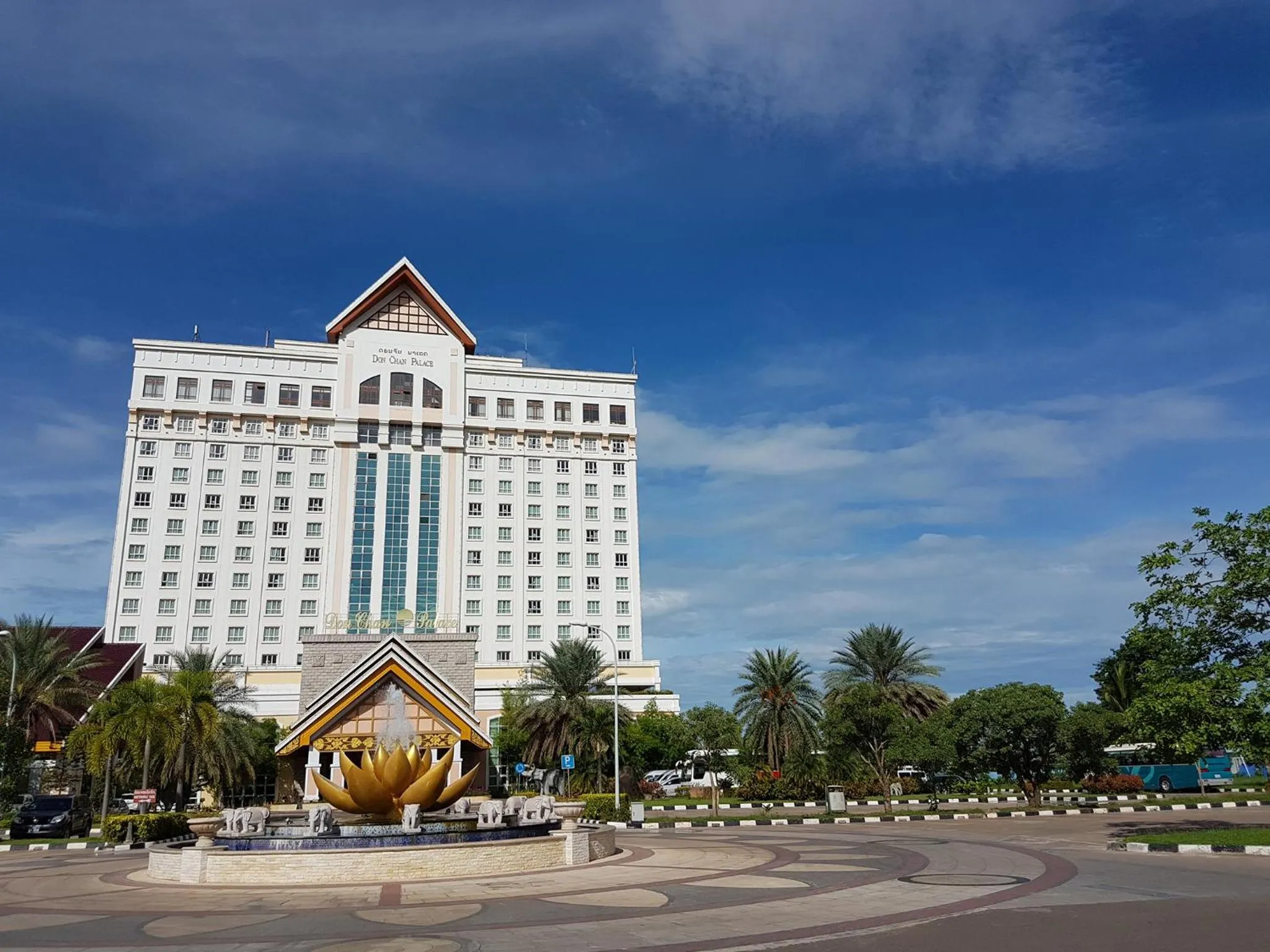 Property building in Don Chan Palace Hotel & Convention