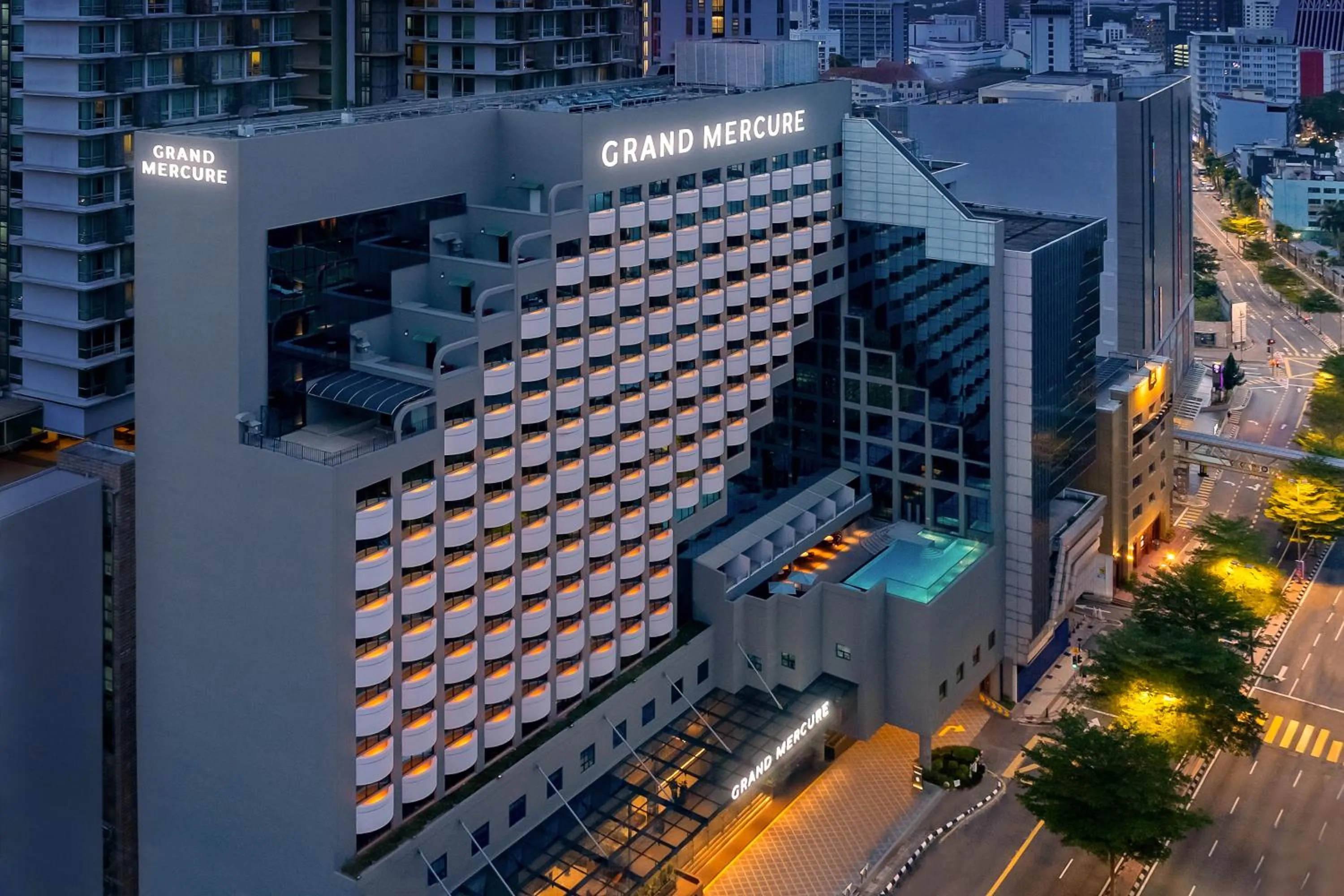 Facade/entrance in Grand Mercure Kuala Lumpur Bukit Bintang