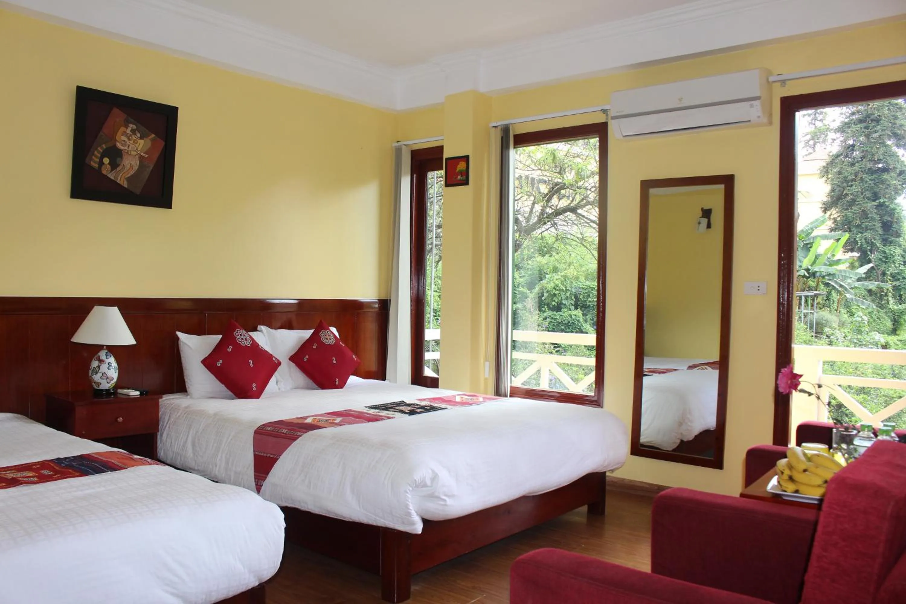 Photo of the whole room, Bed in Anise Sapa Hotel