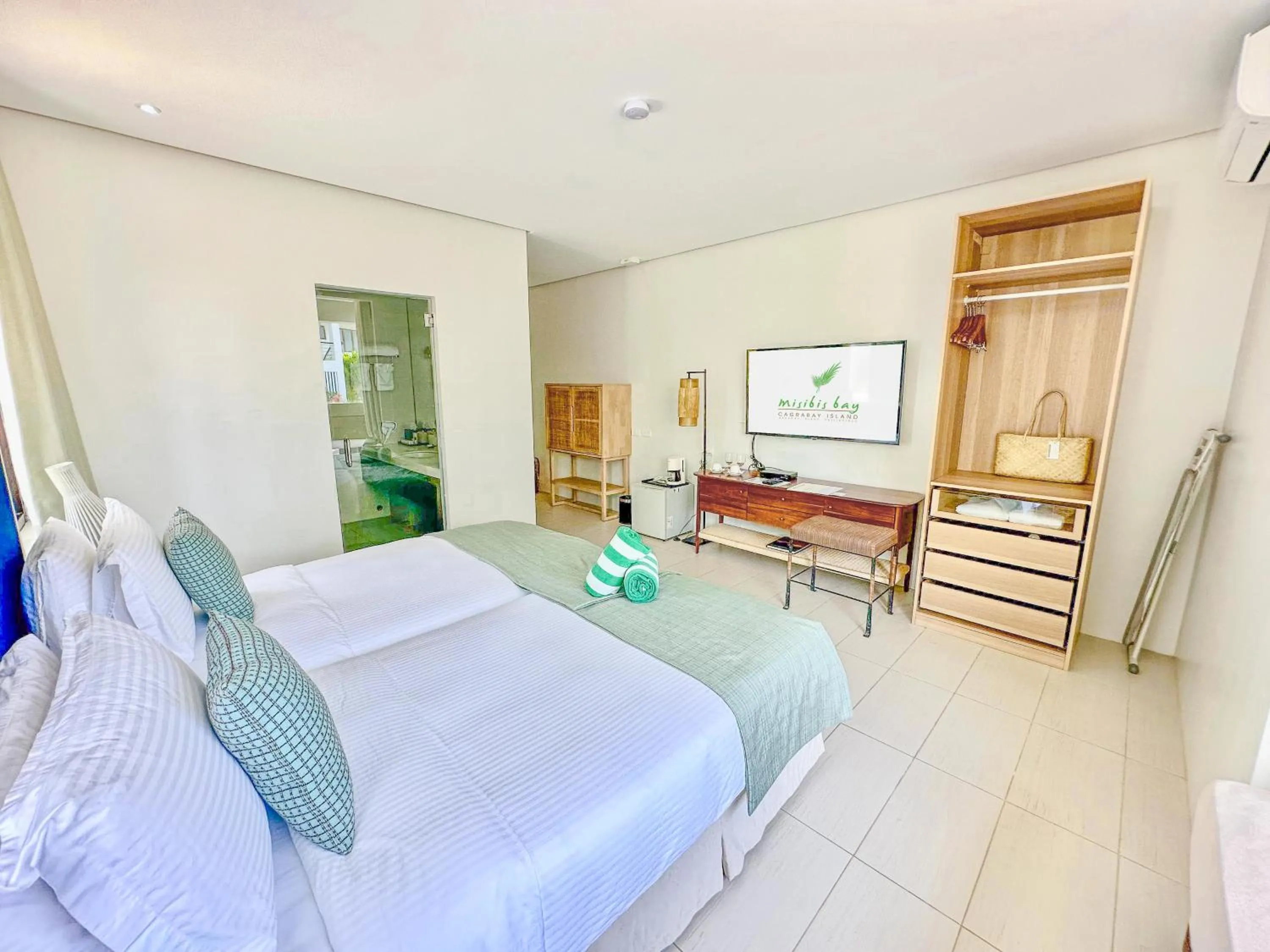 Photo of the whole room, Bed in Misibis Bay